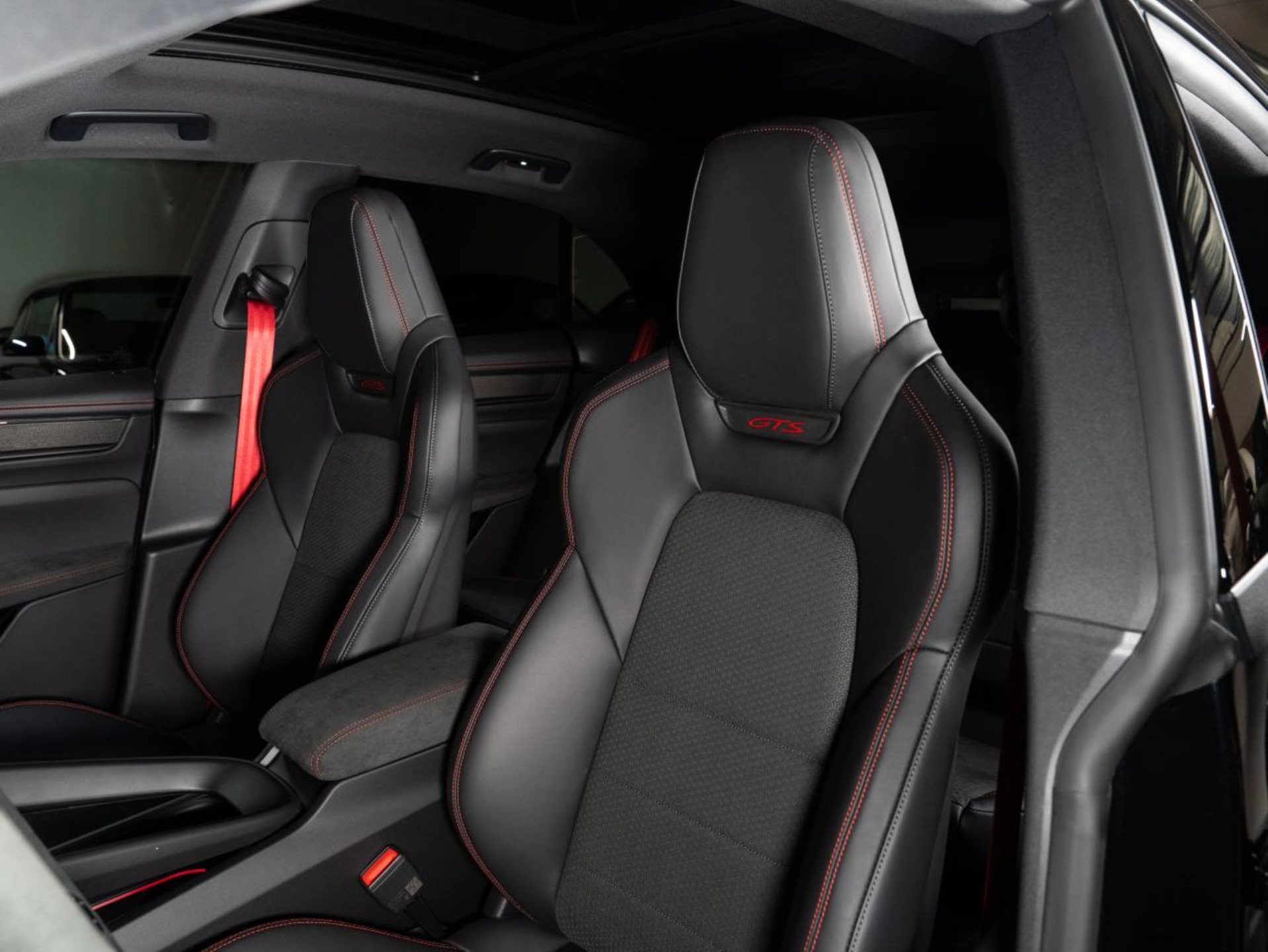 PORSCHE Macan GTS-image-7