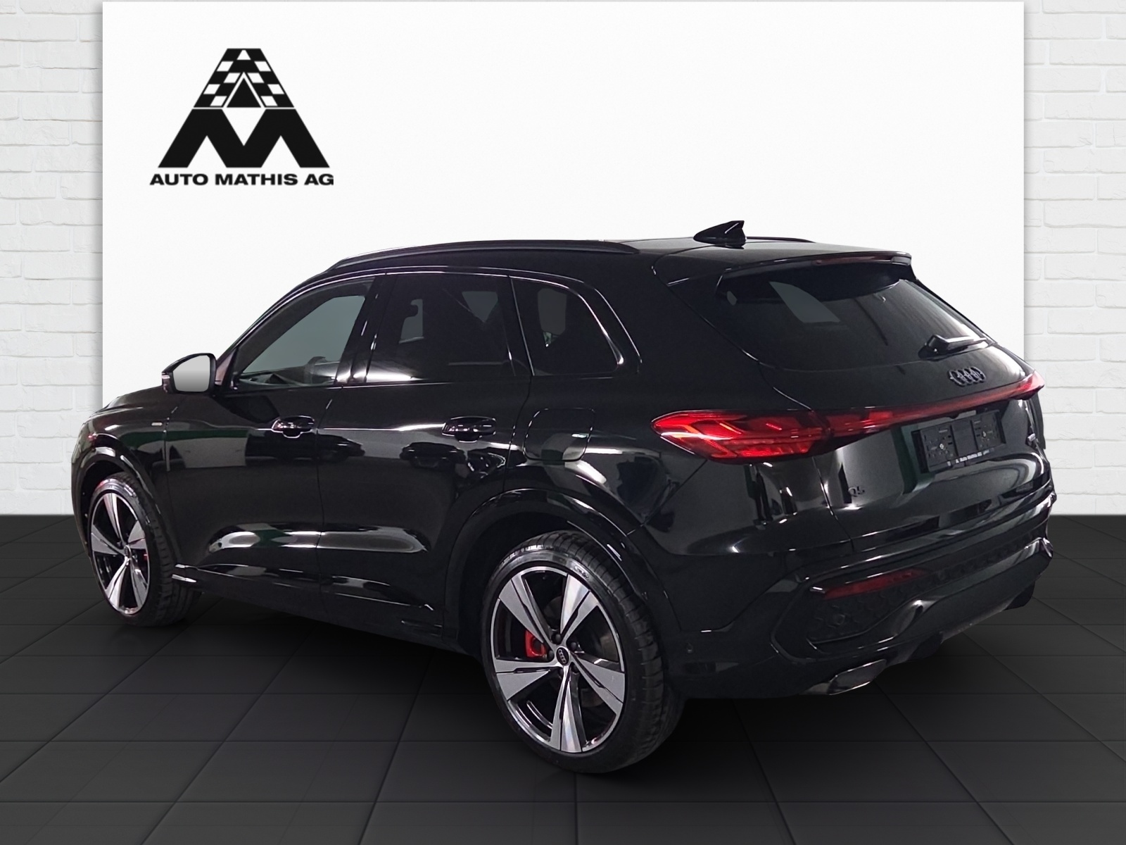 AUDI Q5 e-hybrid quattro 270 kW S-tronic-showroom-element-3