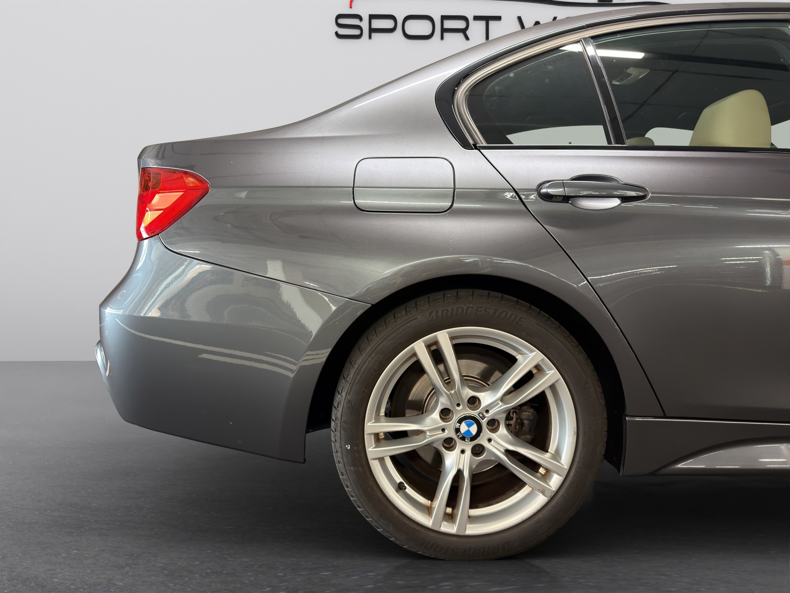 BMW 328i xDrive Sport Line Steptronic-image-27