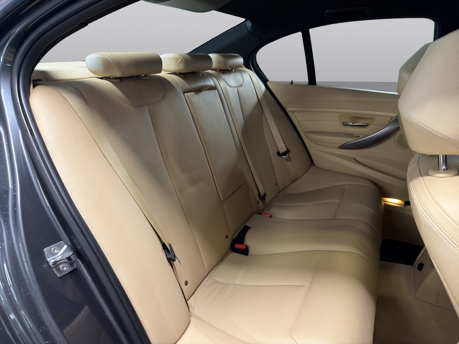 BMW 328i xDrive Sport Line Steptronic-showroom-element-3