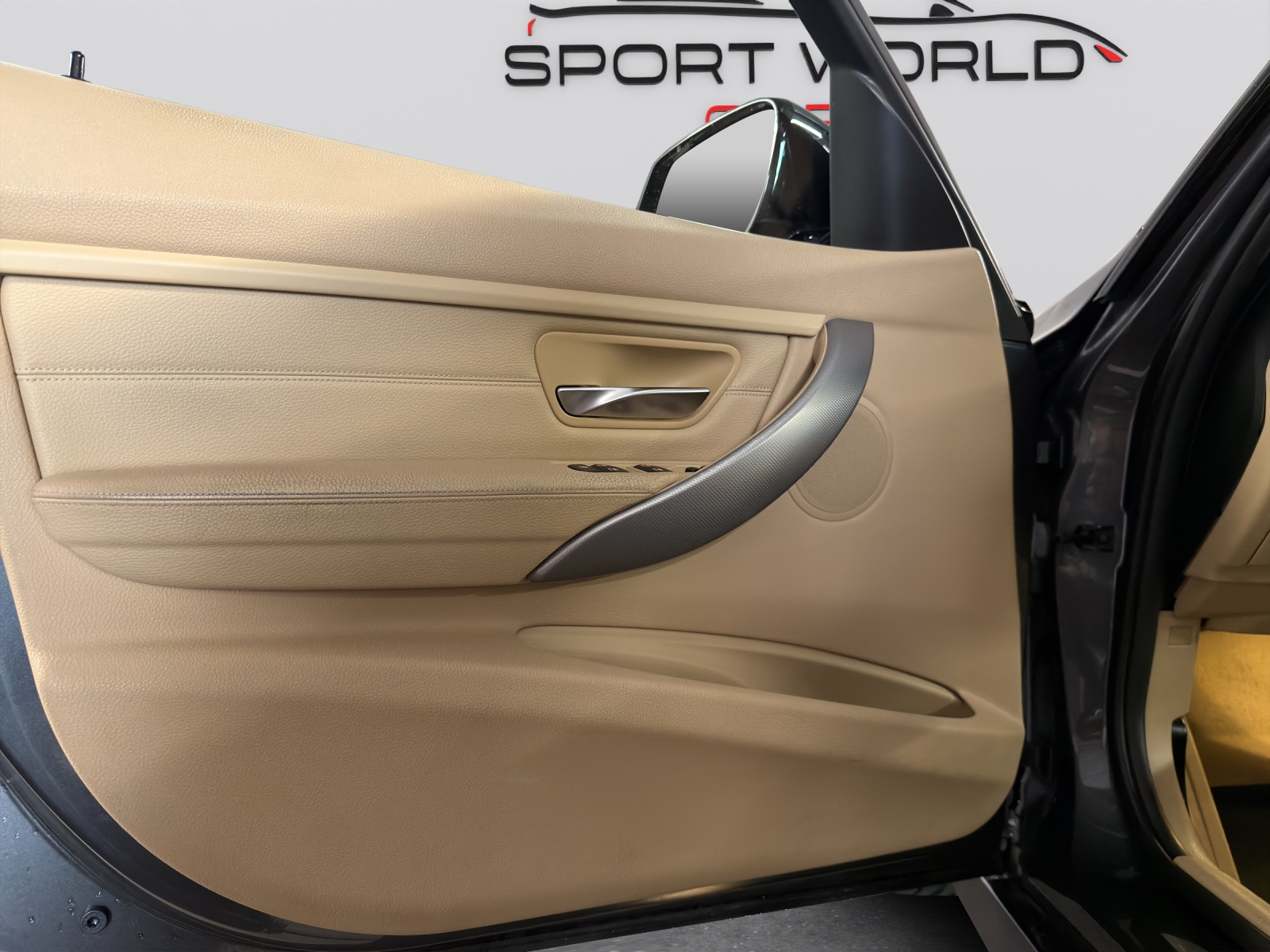 BMW 328i xDrive Sport Line Steptronic-image-18
