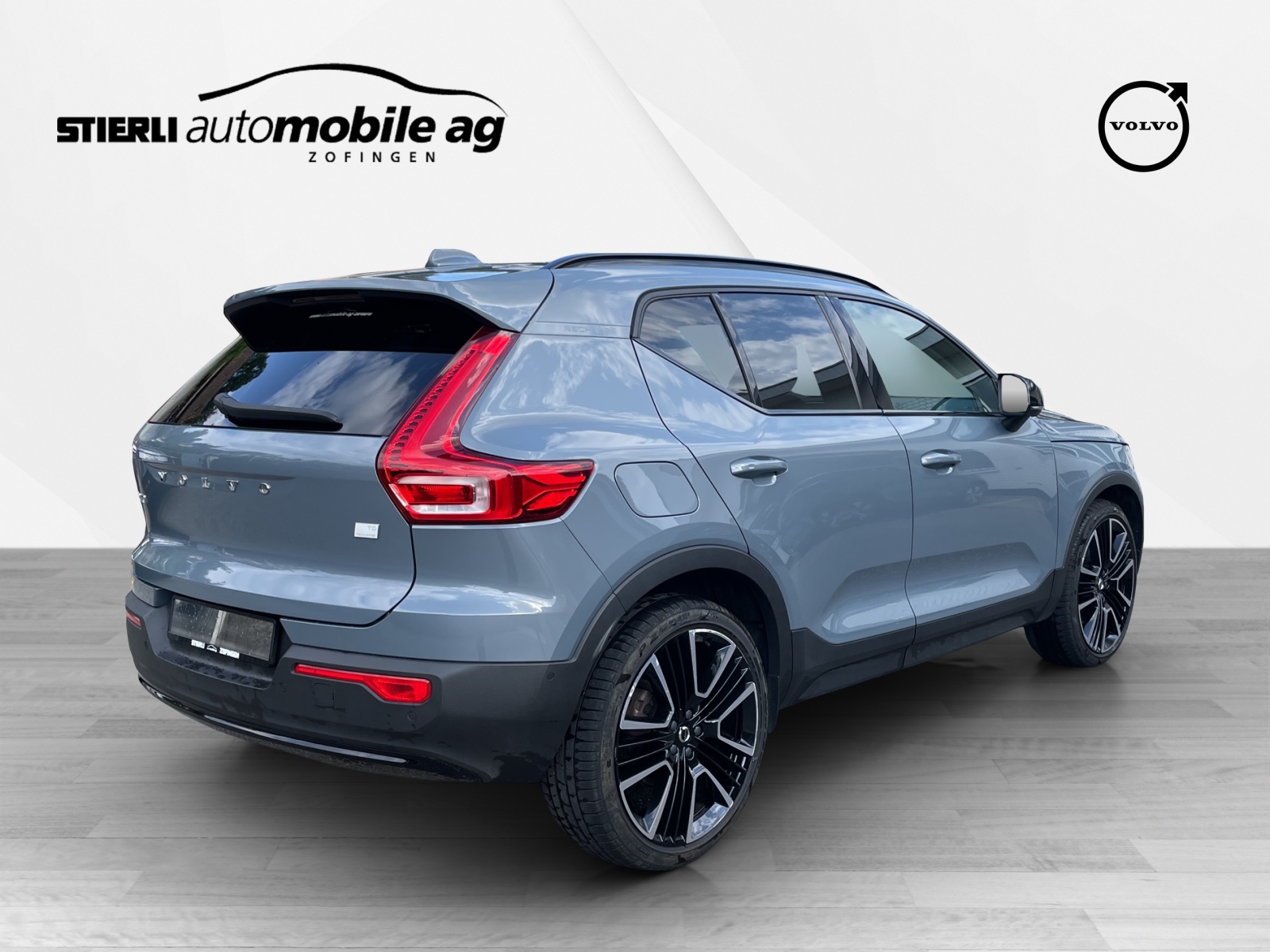 VOLVO XC40 1.5 T5 PiH Ultimate Dark-image-4