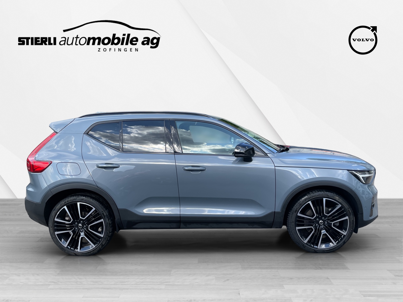 VOLVO XC40 1.5 T5 PiH Ultimate Dark-showroom-element-3