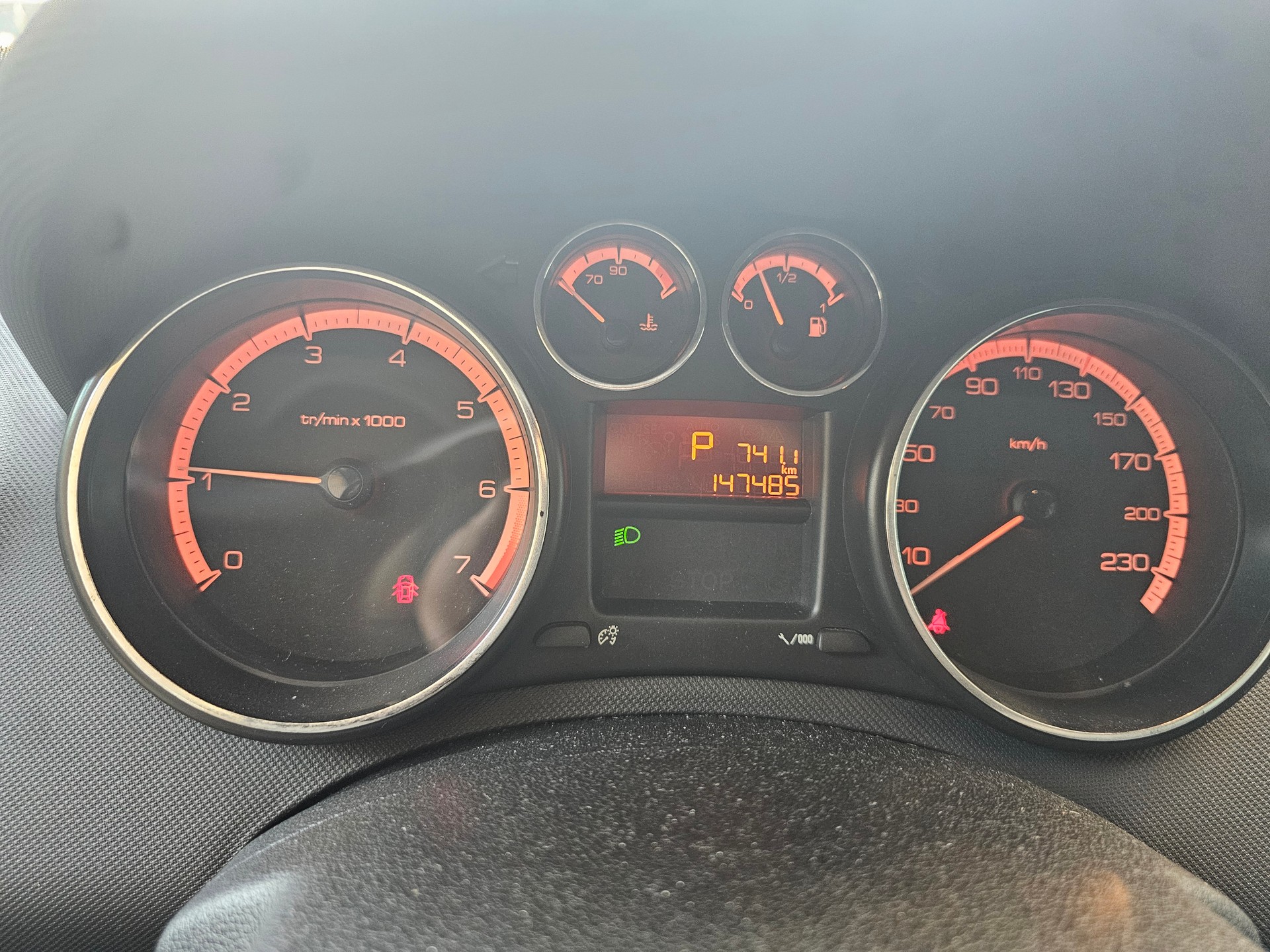PEUGEOT 308 SW 1.6 16V Turbo Sport Pack Automatic-image-8