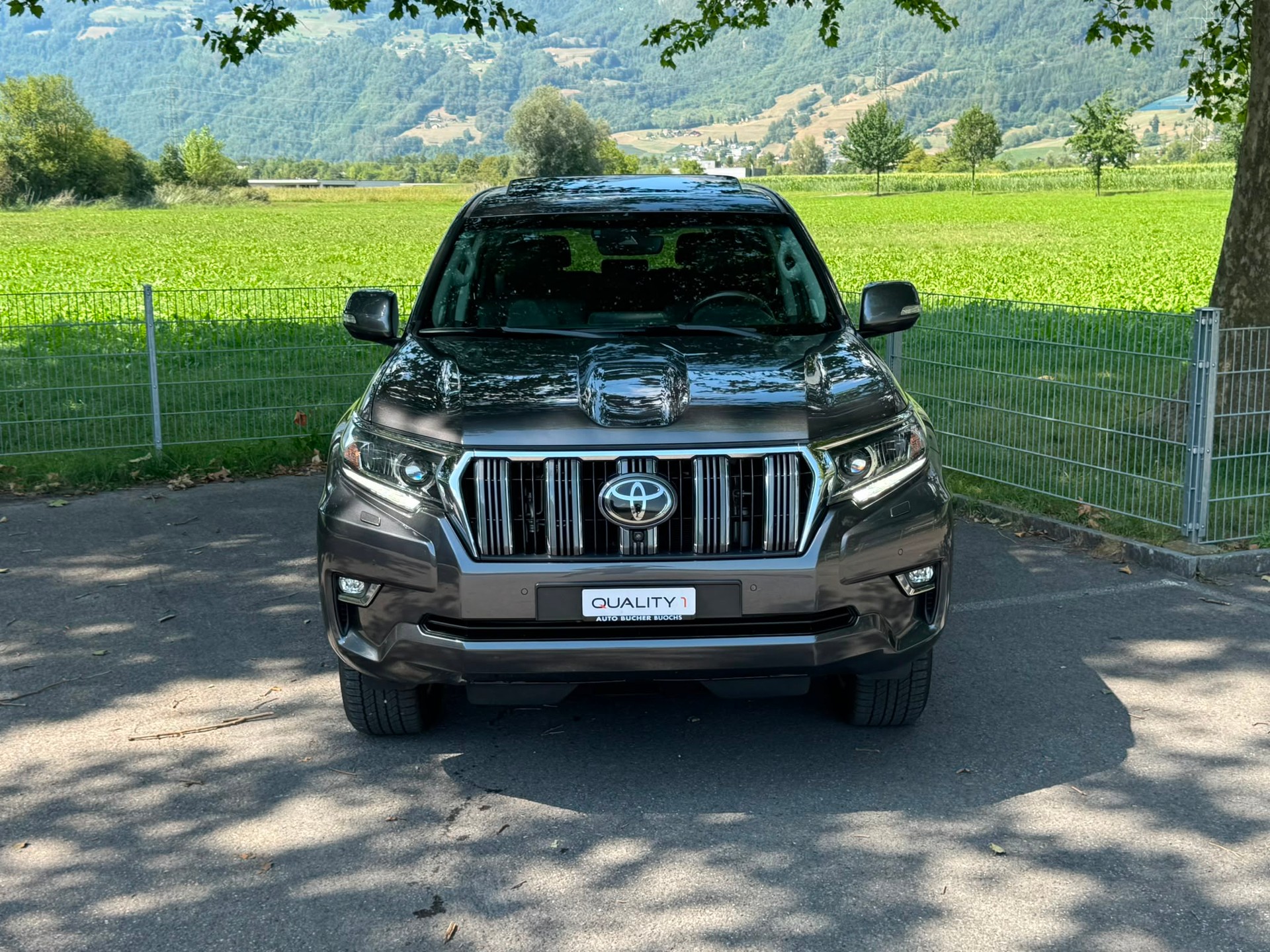 TOYOTA Land Cruiser 2.8TD Premium Automatic-showroom-element-1