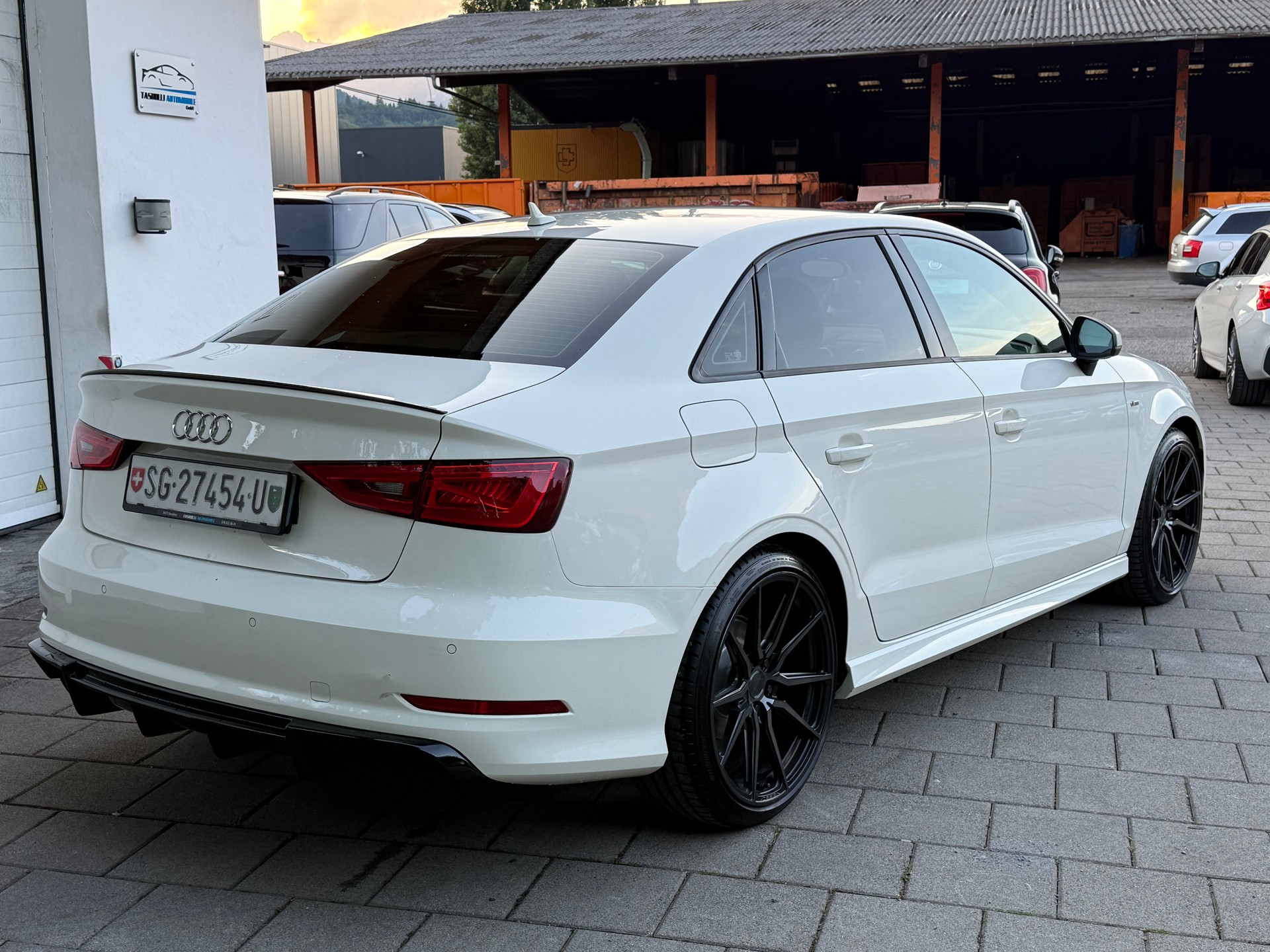 AUDI A3 Limousine 2.0 TDI Ambiente-image-6