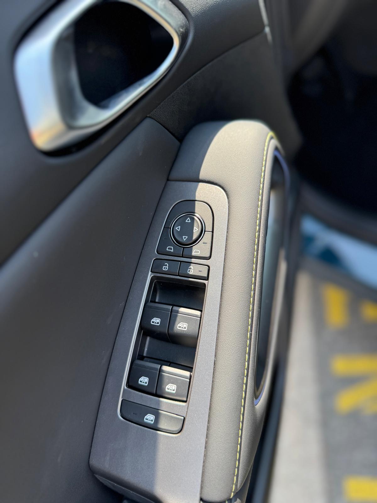 BYD Atto 2 DM-i Active-image-9
