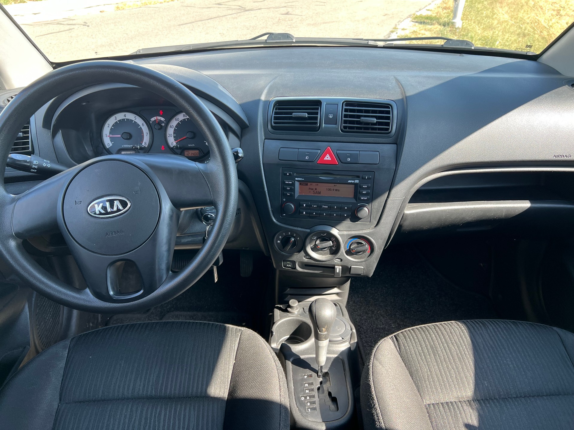 KIA Picanto 1.1 Style*** Automatic***-image-13
