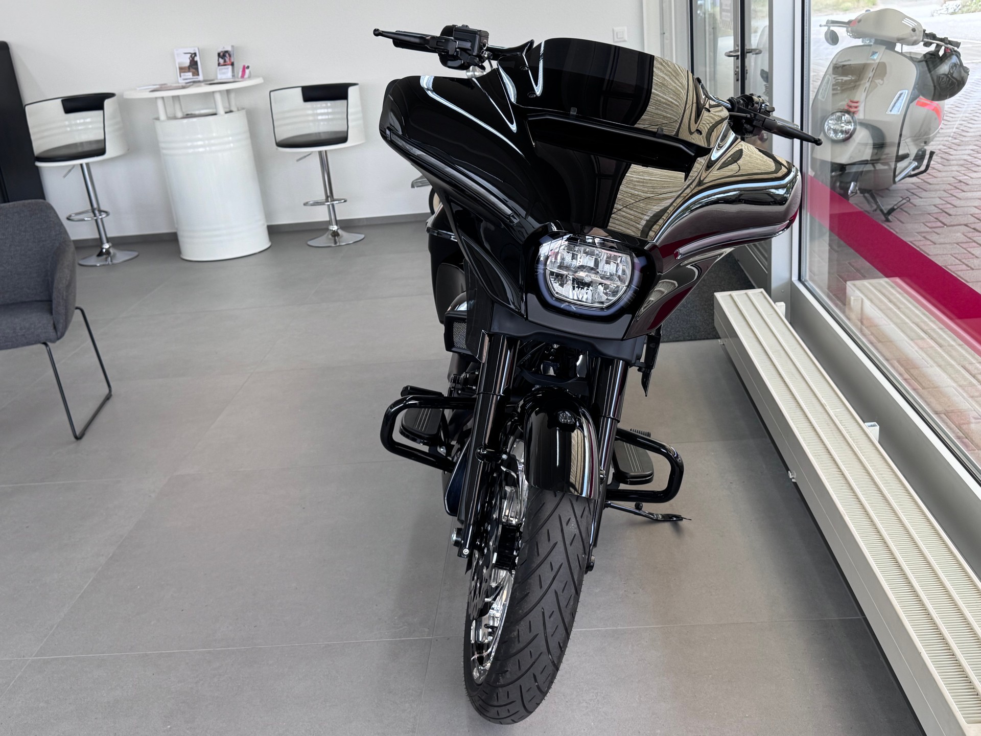 HARLEY-DAVIDSON FLHX Street Glide+KESSTECH-Auspuff+12"APE+Heckumbau (Grosse Koffer und tiefes Heck)+21"Rad+BREMBO-Bremsen+Sissybar+Öhlins+-image-2
