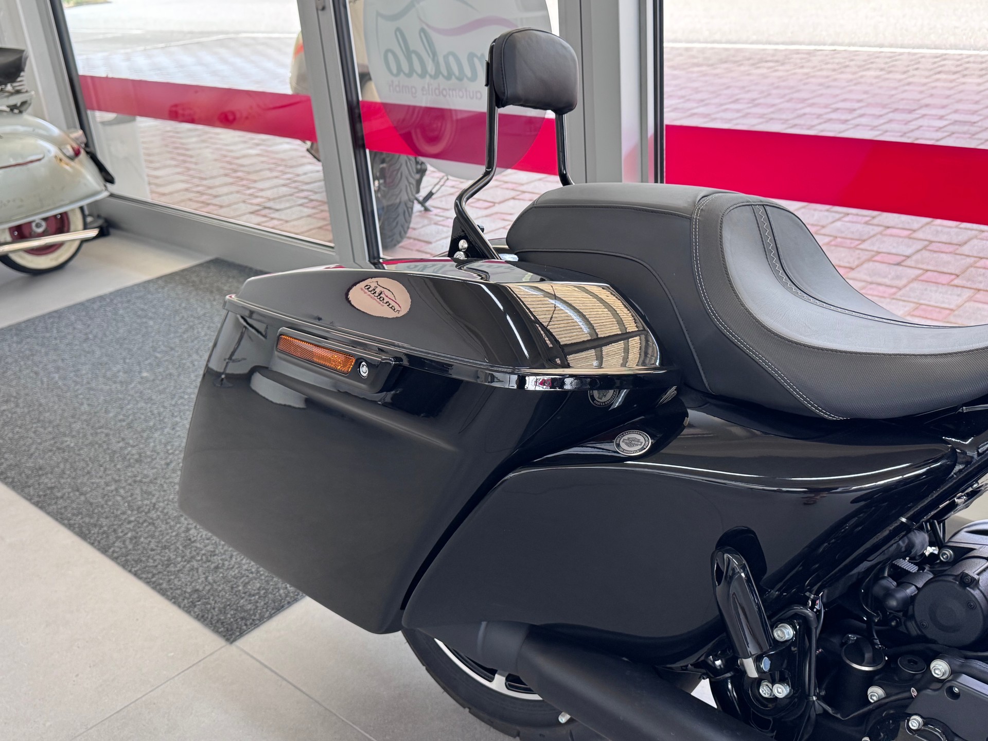 HARLEY-DAVIDSON FLHX Street Glide+KESSTECH-Auspuff+12"APE+Heckumbau (Grosse Koffer und tiefes Heck)+21"Rad+BREMBO-Bremsen+Sissybar+Öhlins+-image-5