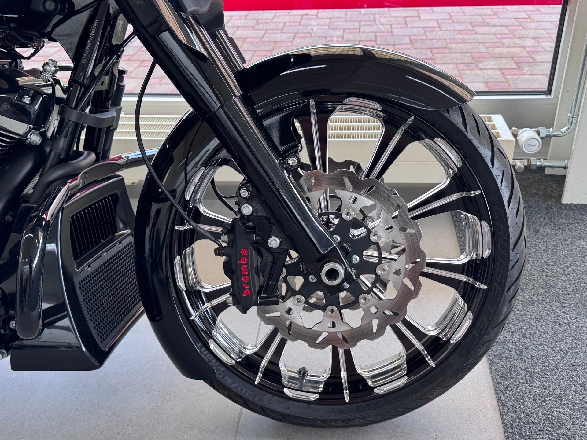 HARLEY-DAVIDSON FLHX Street Glide+KESSTECH-Auspuff+12"APE+Heckumbau (Grosse Koffer und tiefes Heck)+21"Rad+BREMBO-Bremsen+Sissybar+Öhlins+-image-3