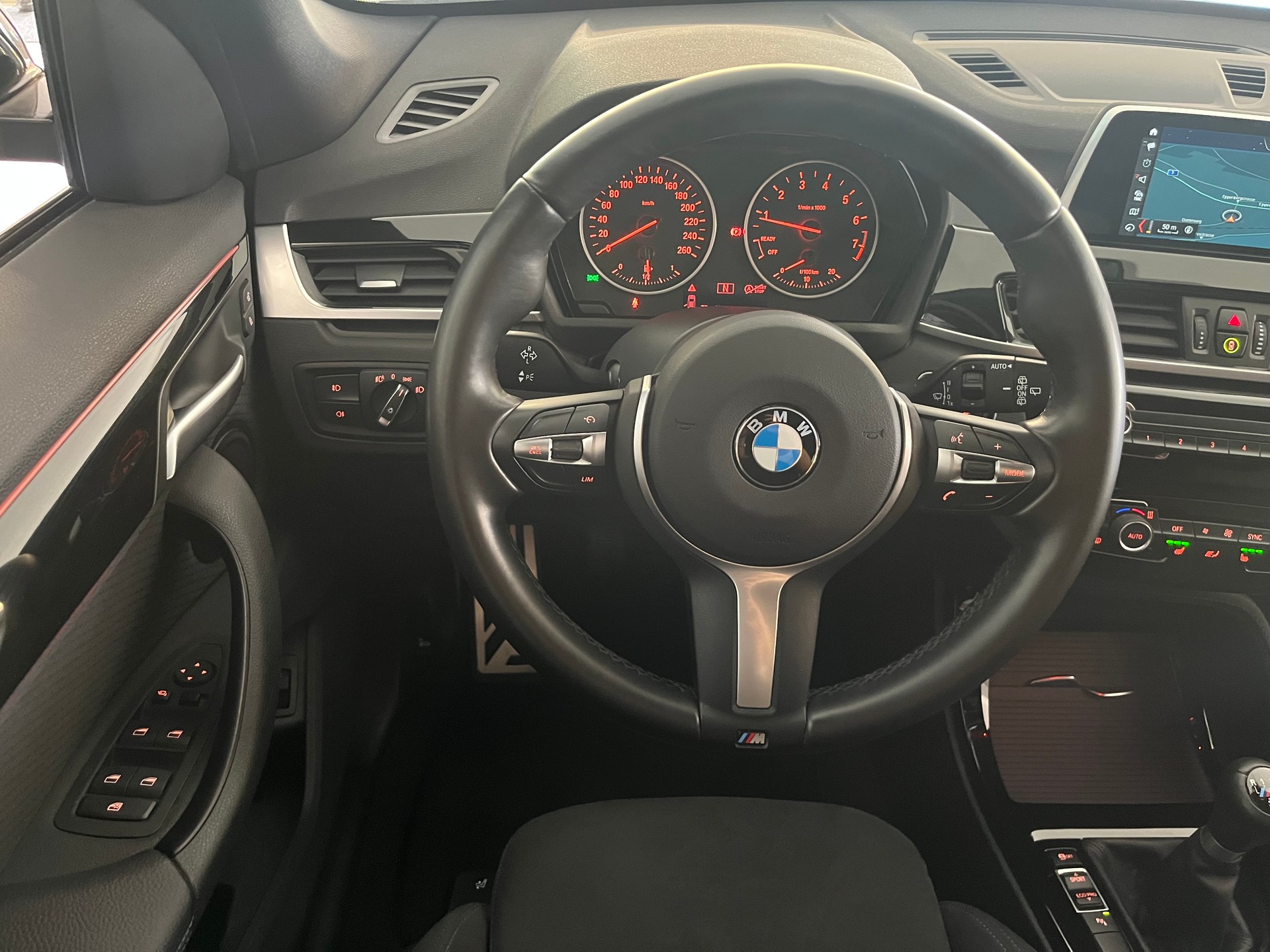 BMW X1 sDrive 18i M Sport-image-10