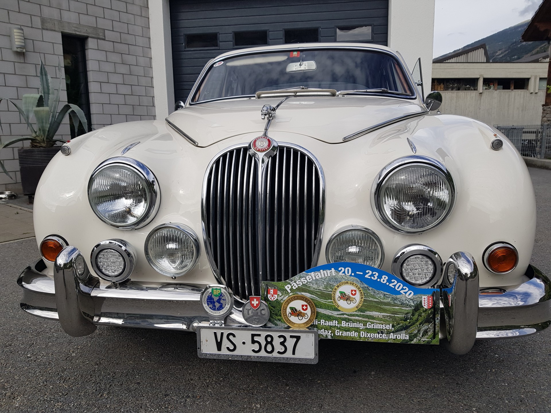 JAGUAR 3.8 lt 220PS