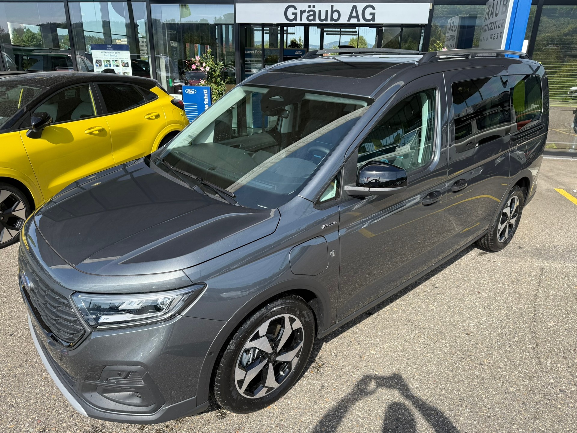 FORD Grand Tourneo Connect 1.5 PHEV Active Automat - 5 PLÄTZER-showroom-element-2