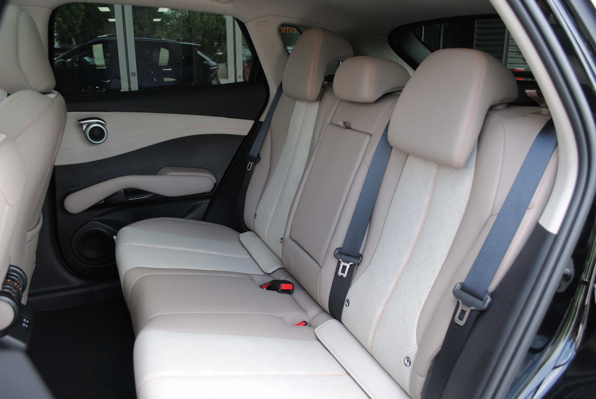 BYD Atto 3 EVO 74.8 kWh Excellence AWD-image-18