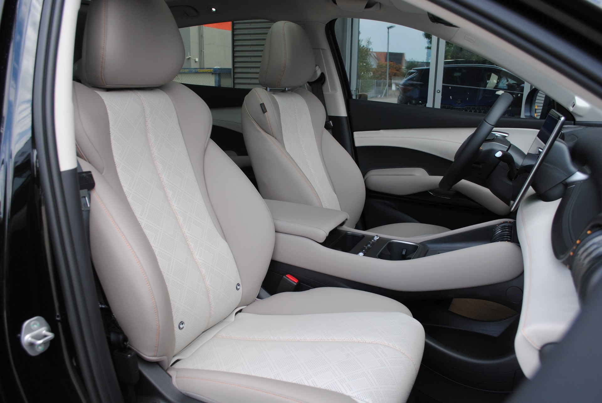 BYD Atto 3 EVO 74.8 kWh Excellence AWD-image-16