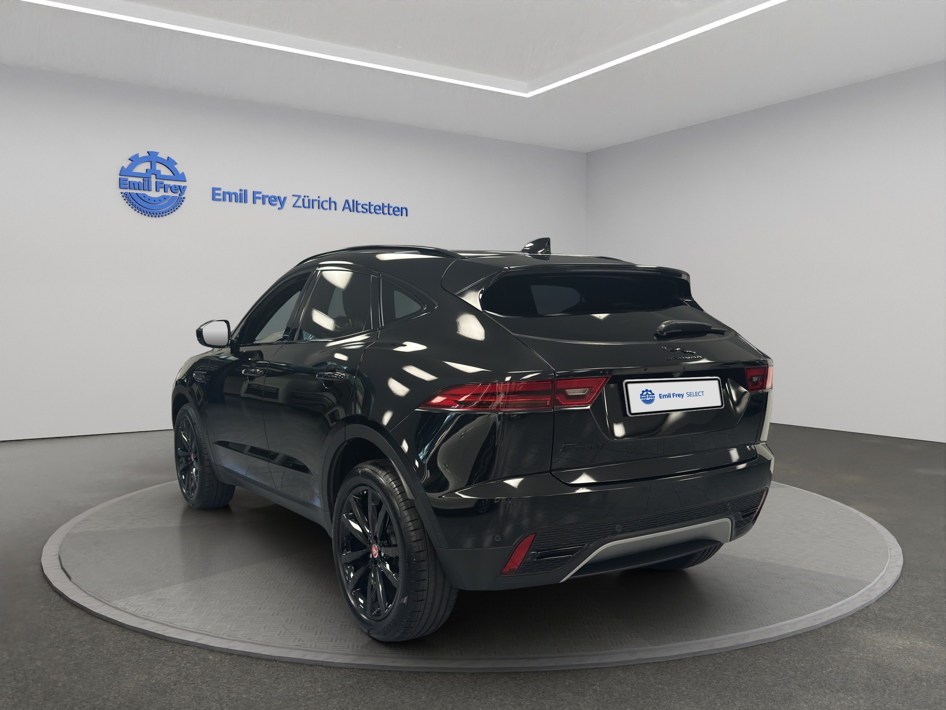 JAGUAR E-Pace 2.0 D I4 165 S AWD-showroom-element-2