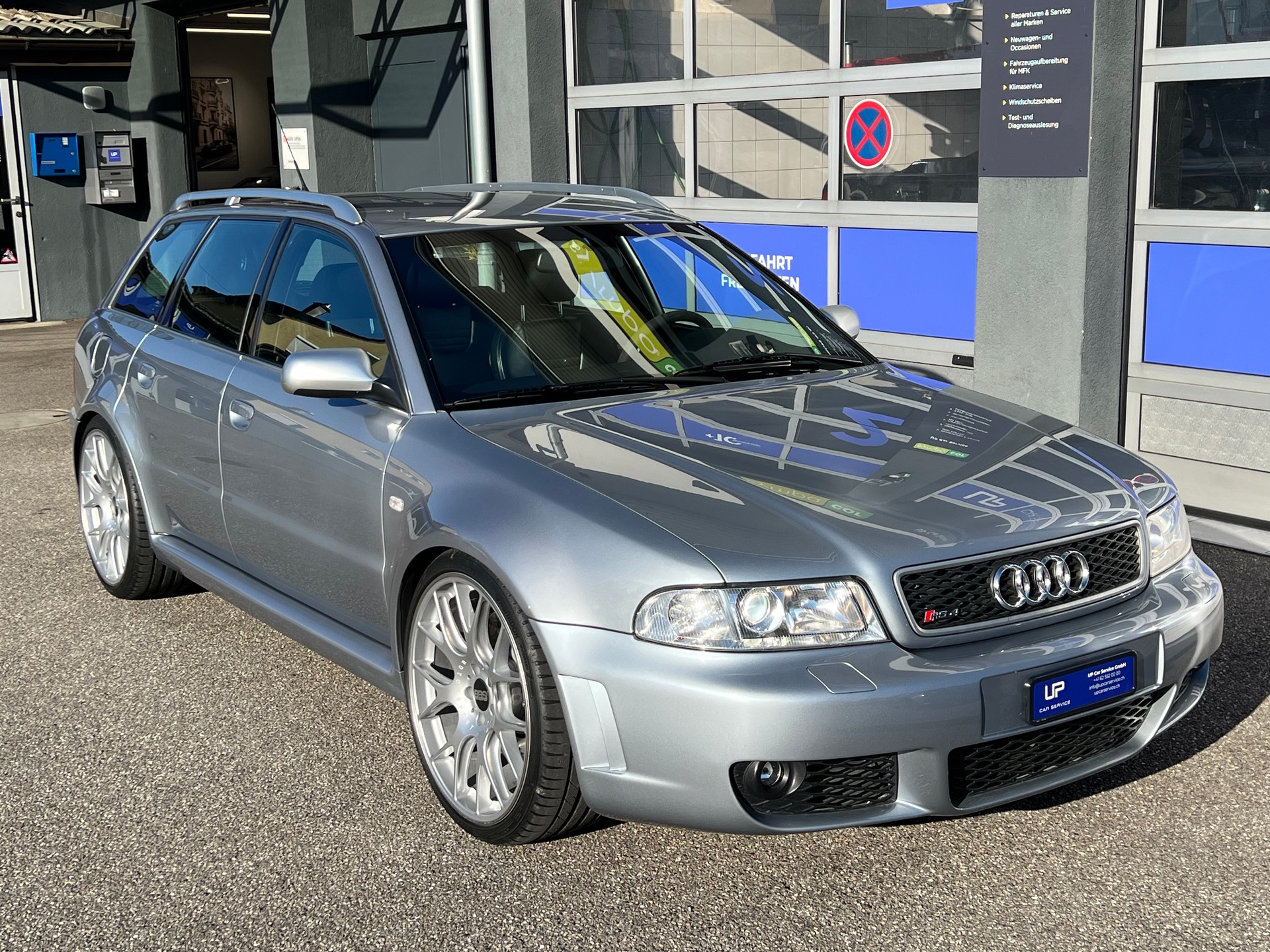 AUDI RS4 Avant 2.7 V6 Biturbo quattro-showroom-element-2