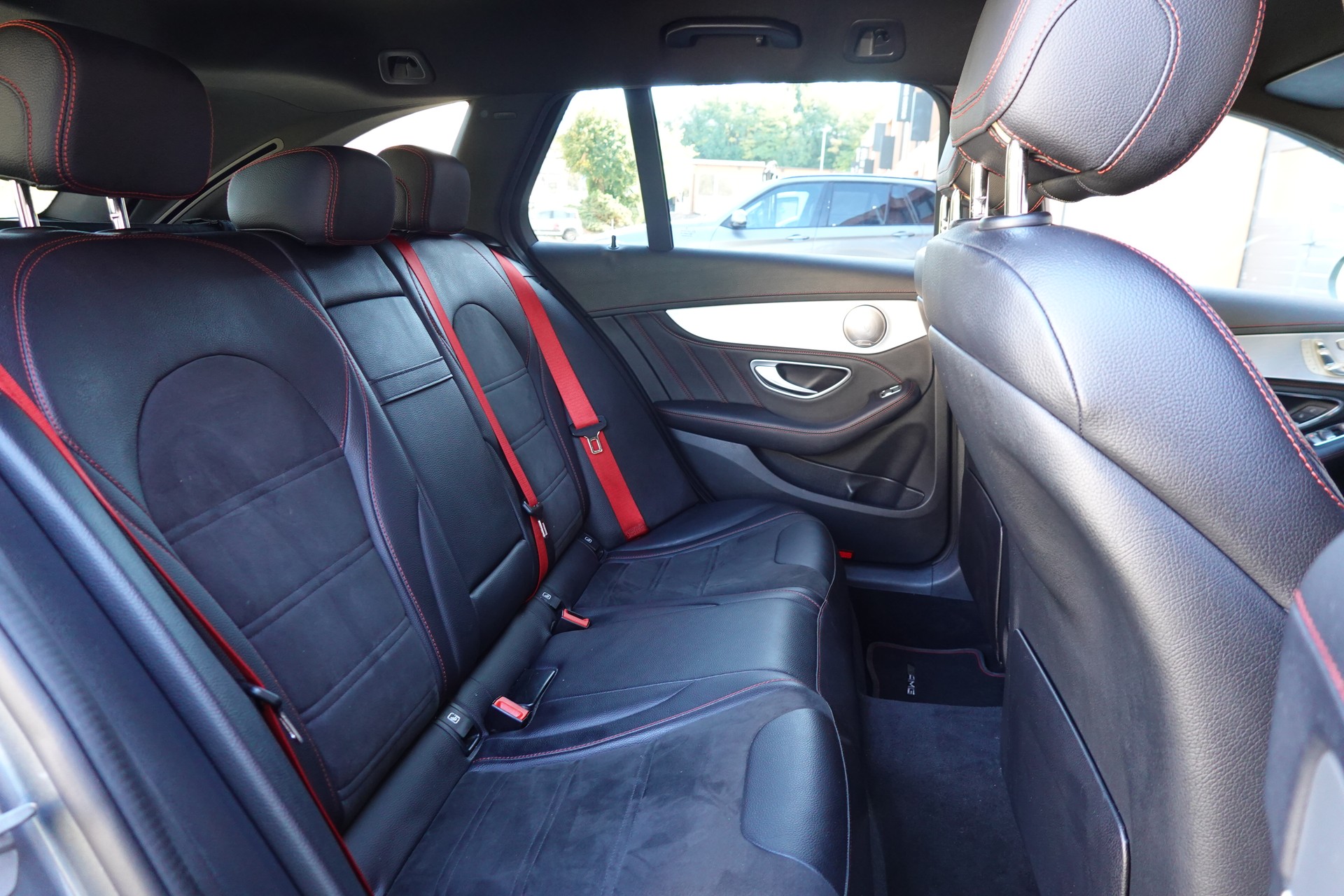 MERCEDES-BENZ C 43 AMG 4Matic - "Pack AMG * Sièges Electriques/Chauffant * Camera * GPS * Tempomat * intérieur carbone * Son Burmester"-image-23