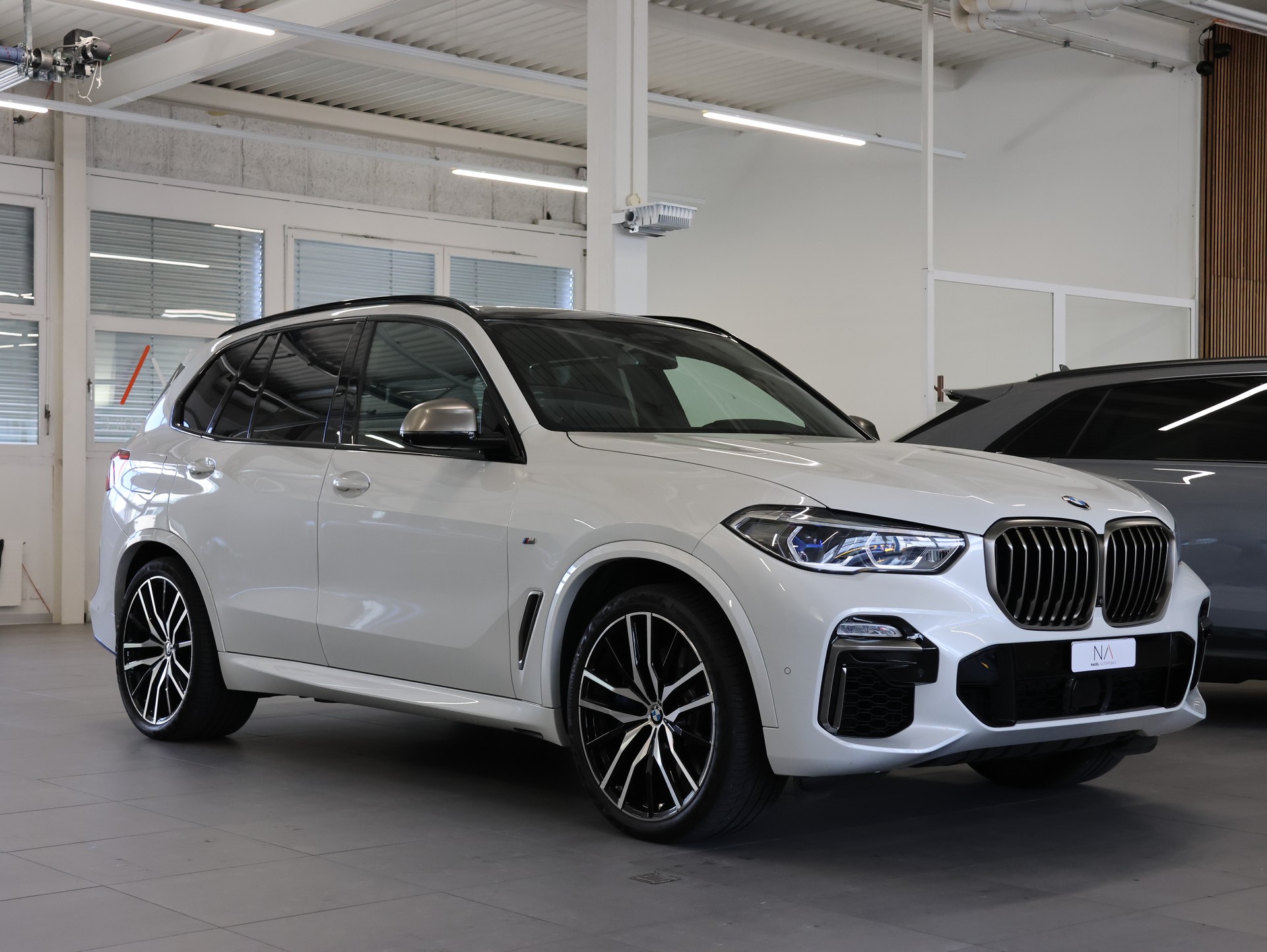 BMW X5 xDrive M50d Steptronic *STANDHEIZUNG*LASERLICHT*-showroom-element-1
