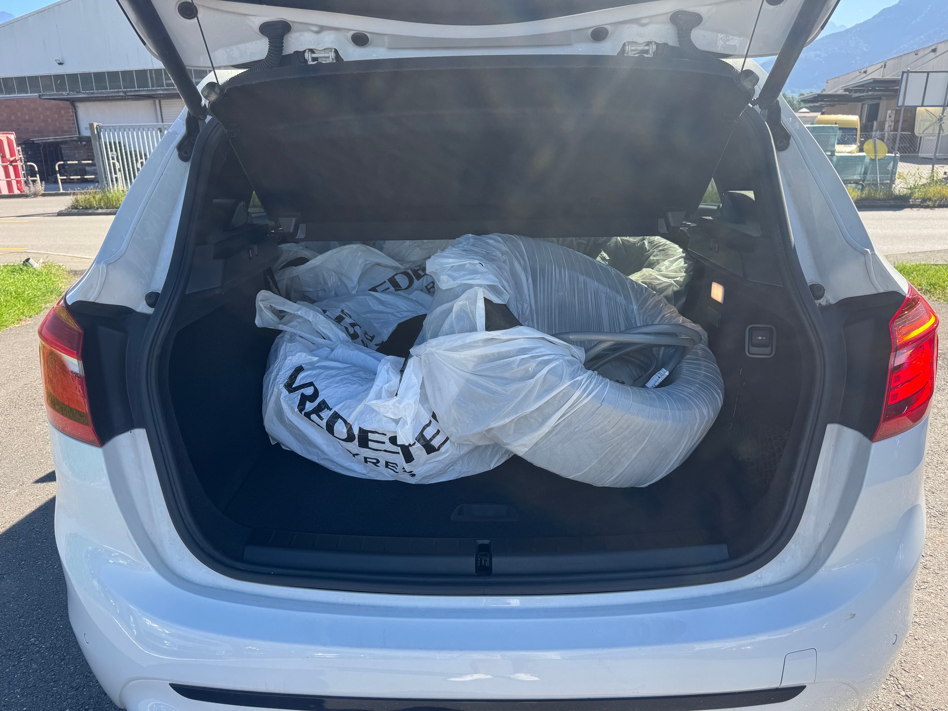 BMW 225xe iPerformance Active Tourer Steptronic Sport Line-image-8