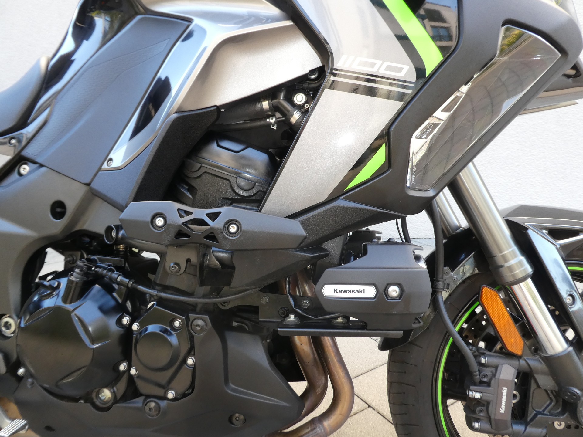 KAWASAKI Versys 1100 SE Grand Tourer-image-2