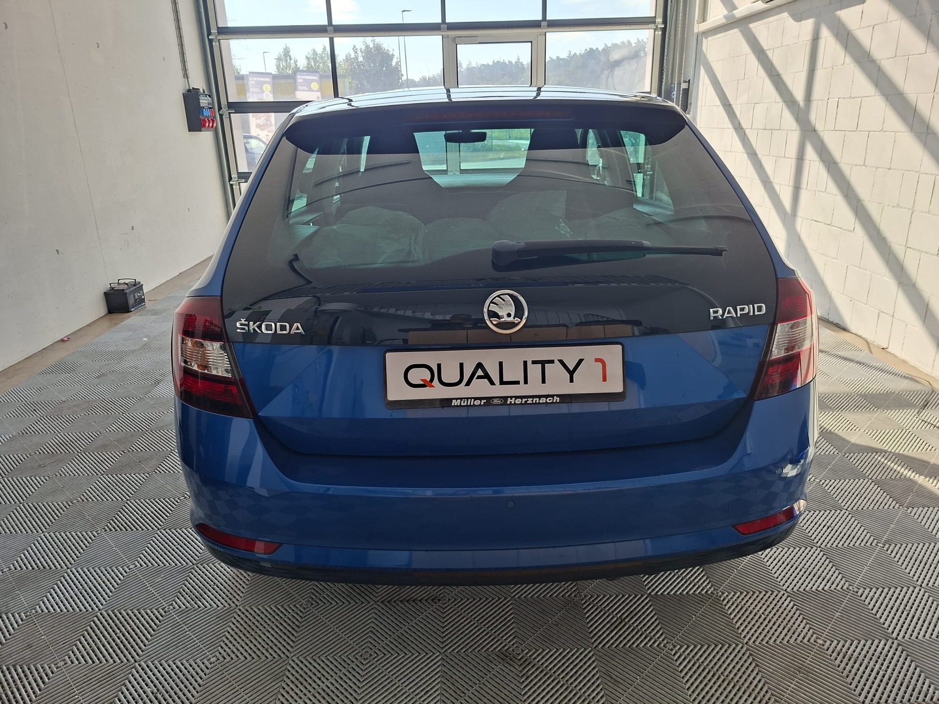 SKODA Rapid Spaceback 1.2 TSI Ambition-image-3
