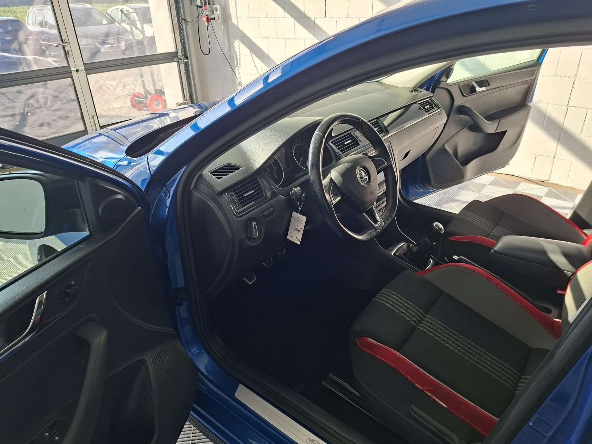 SKODA Rapid Spaceback 1.2 TSI Ambition-image-6