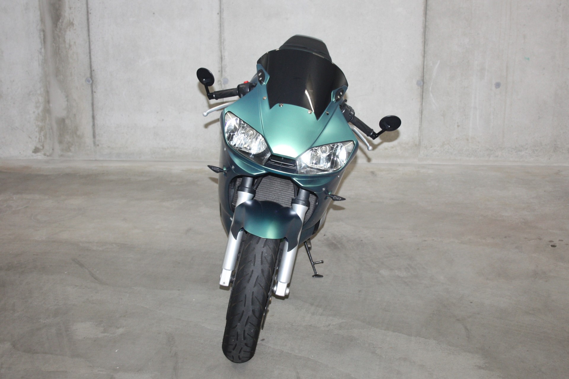 YAMAHA YZF-R6 (25kW)-image-2