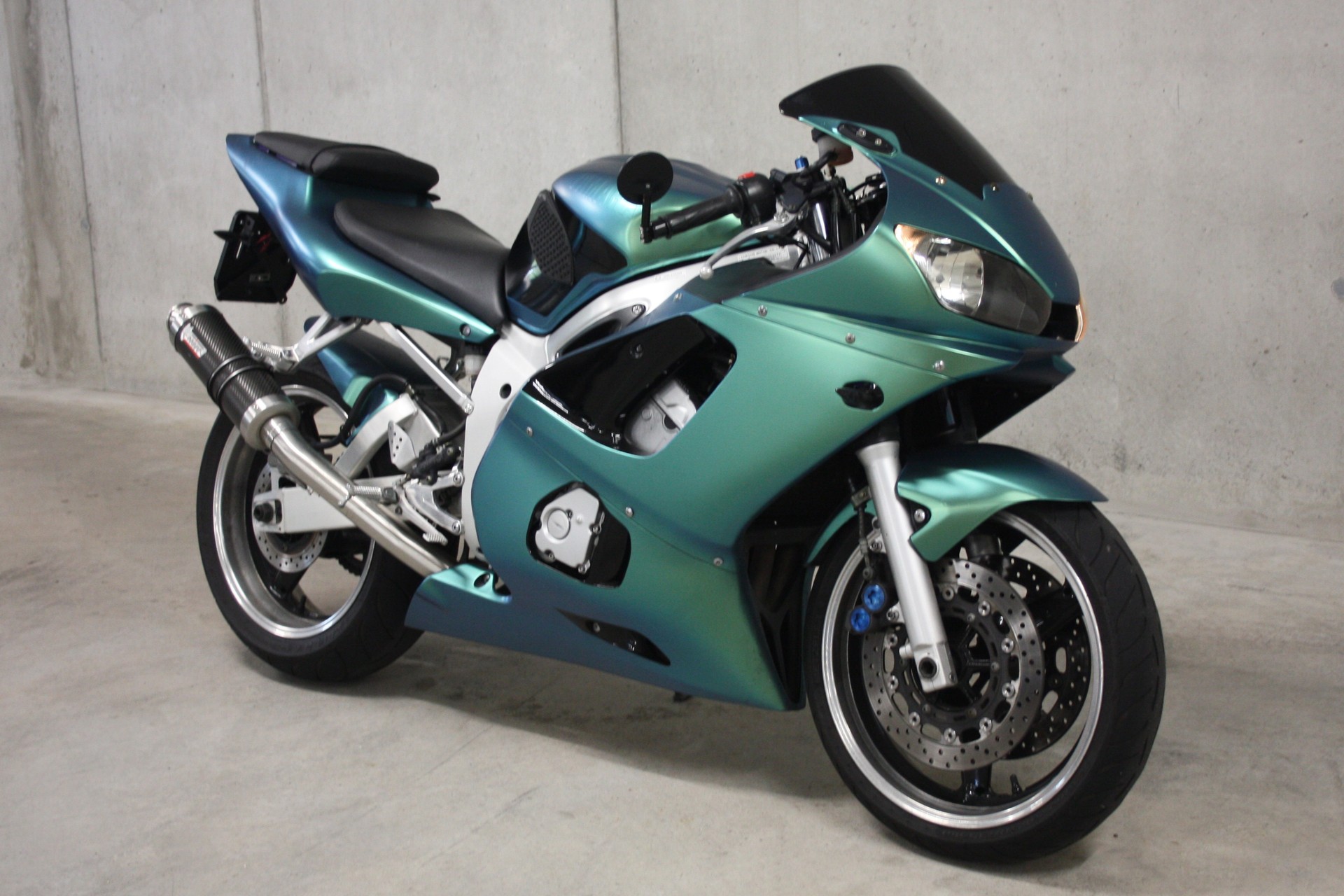 YAMAHA YZF-R6 (25kW)