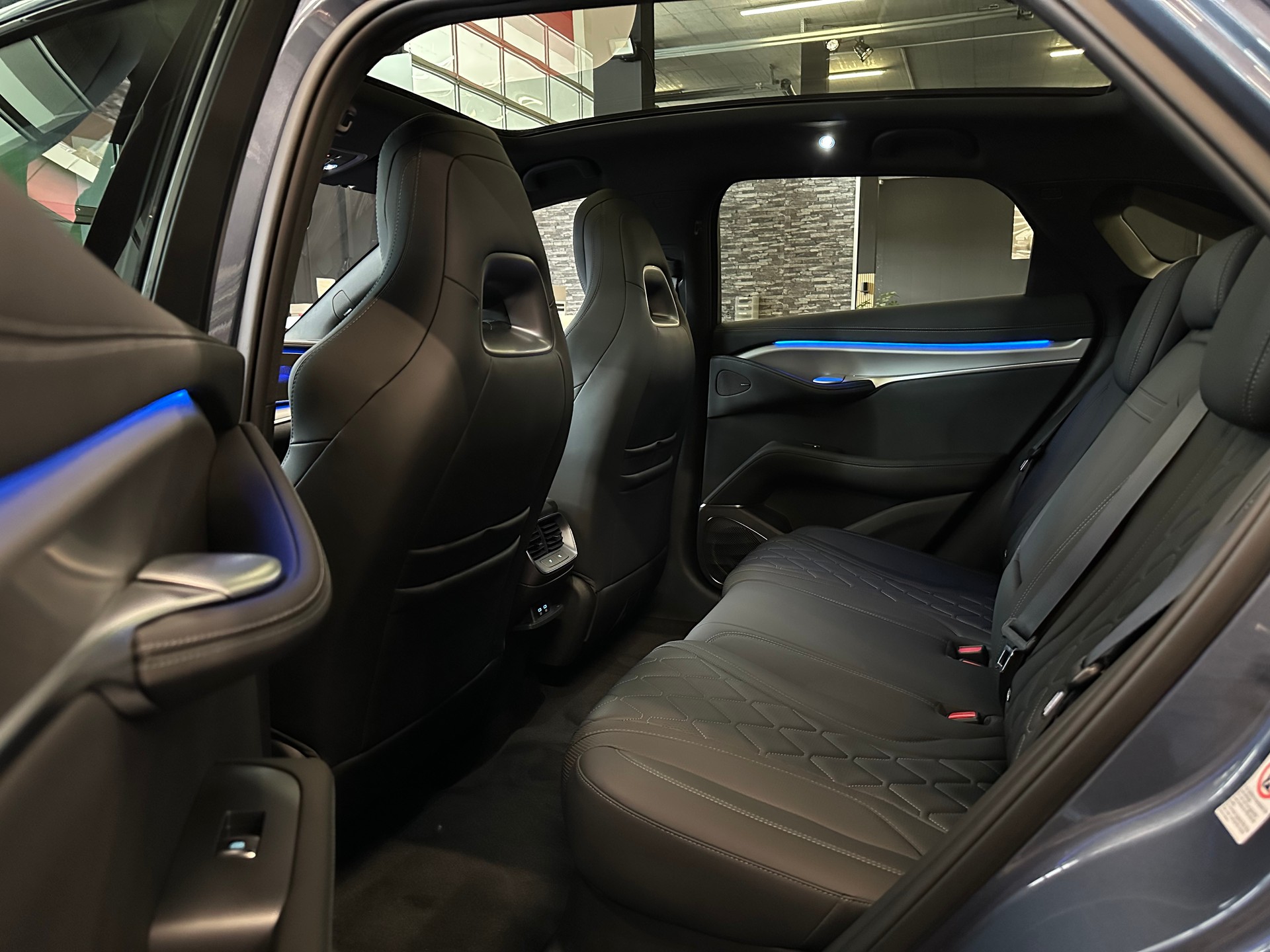 BYD Sealion 7 91,3 kWh Excellence AWD-image-10