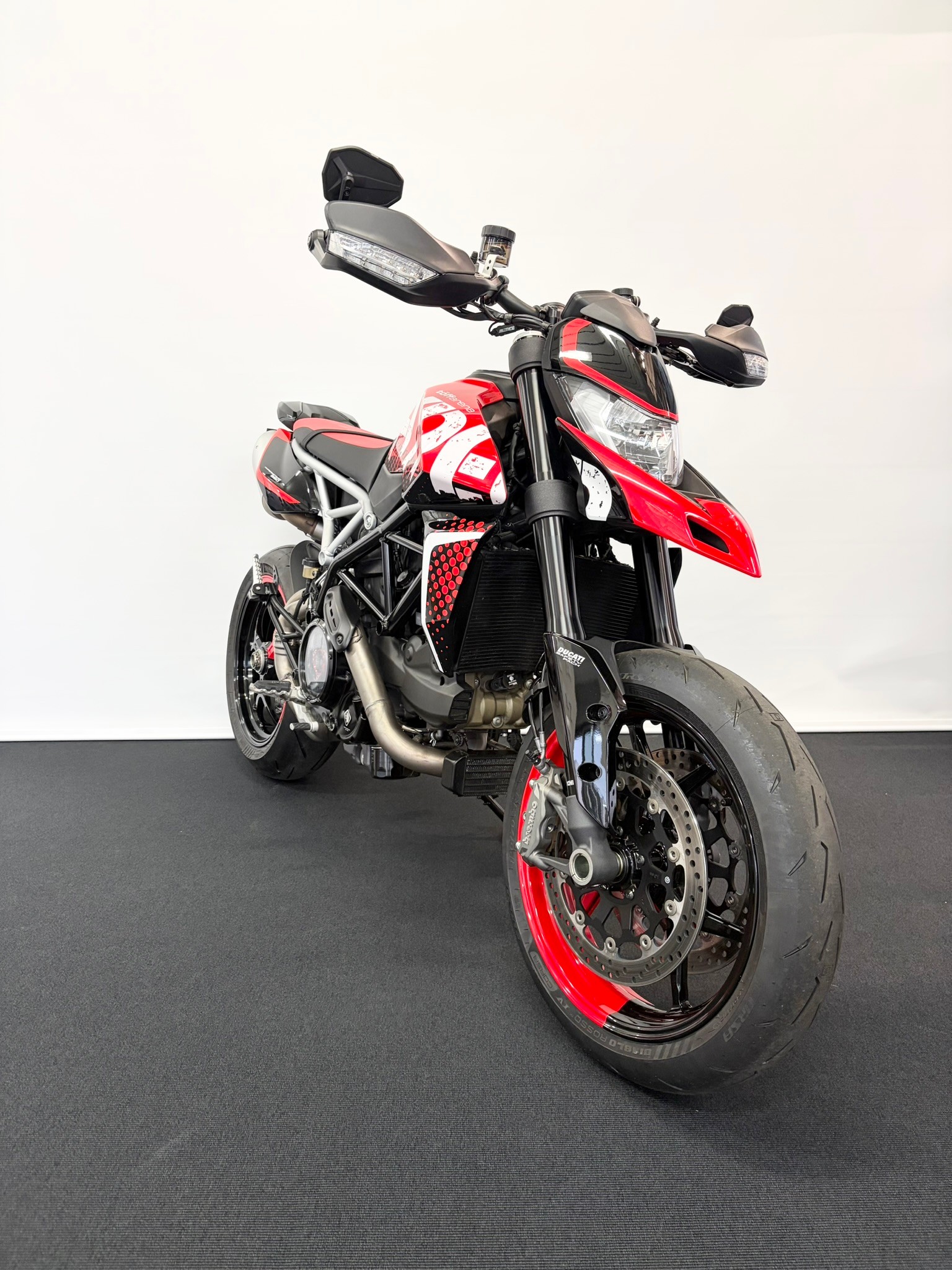 DUCATI Hypermotard 950 RVE-image-4