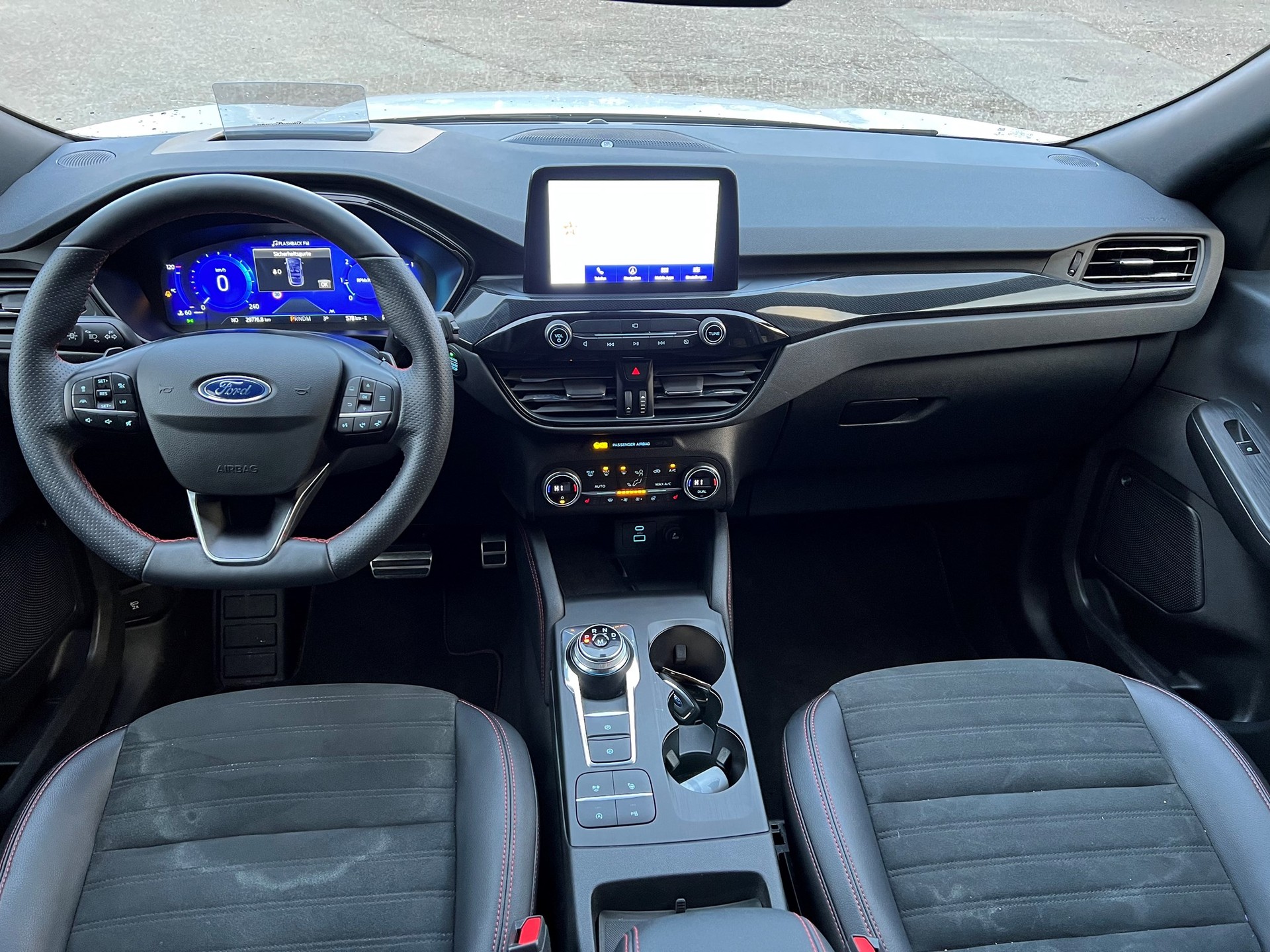FORD Kuga 2.0 TDCi EcoBlue ST-Line X 4WD-image-10