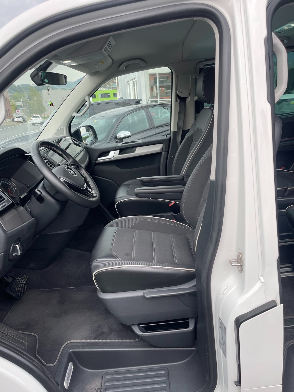 VW T6 Multivan 2.0 TSI Comfortline 4Motion DSG-image-6