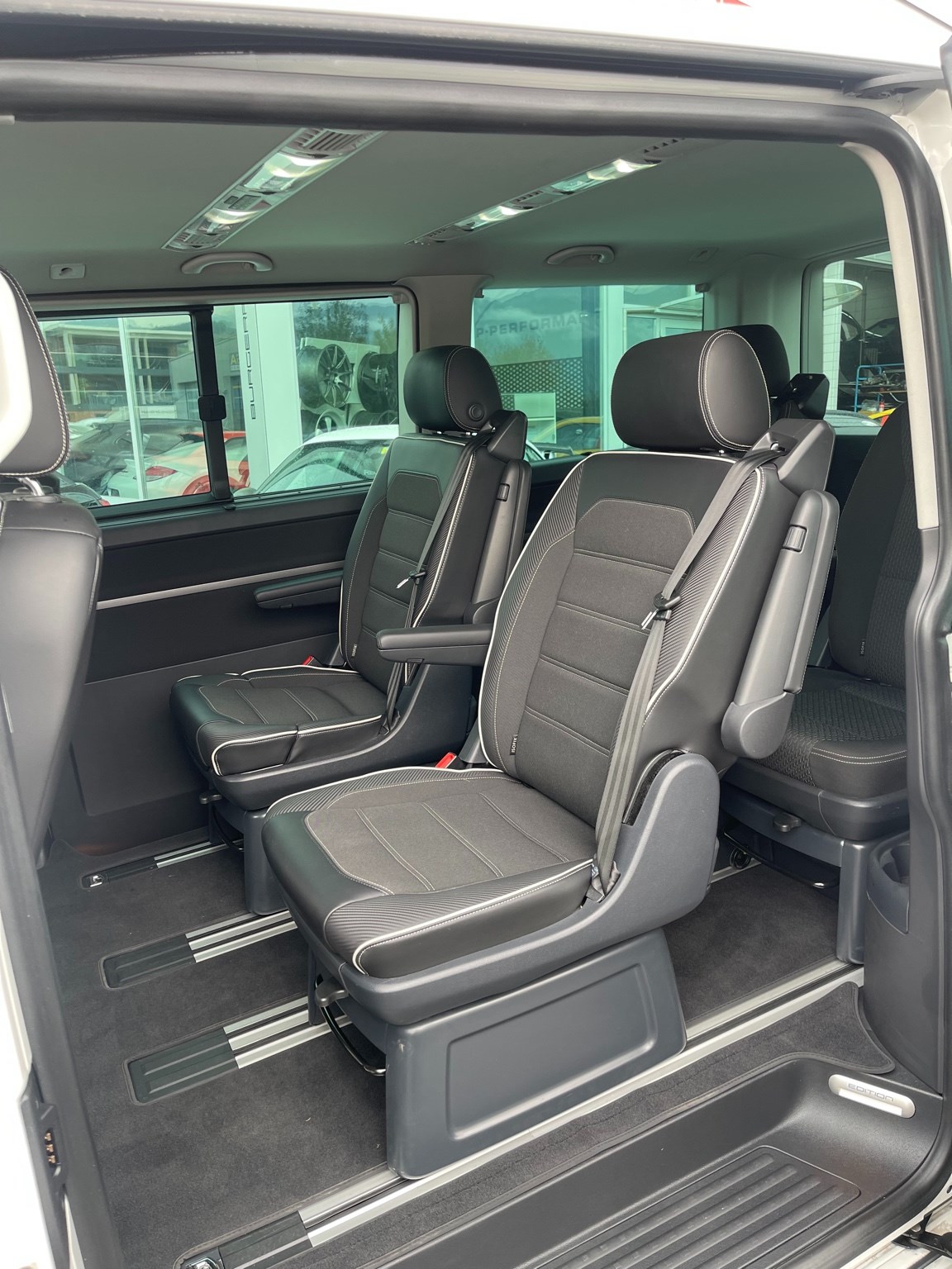 VW T6 Multivan 2.0 TSI Comfortline 4Motion DSG-image-8