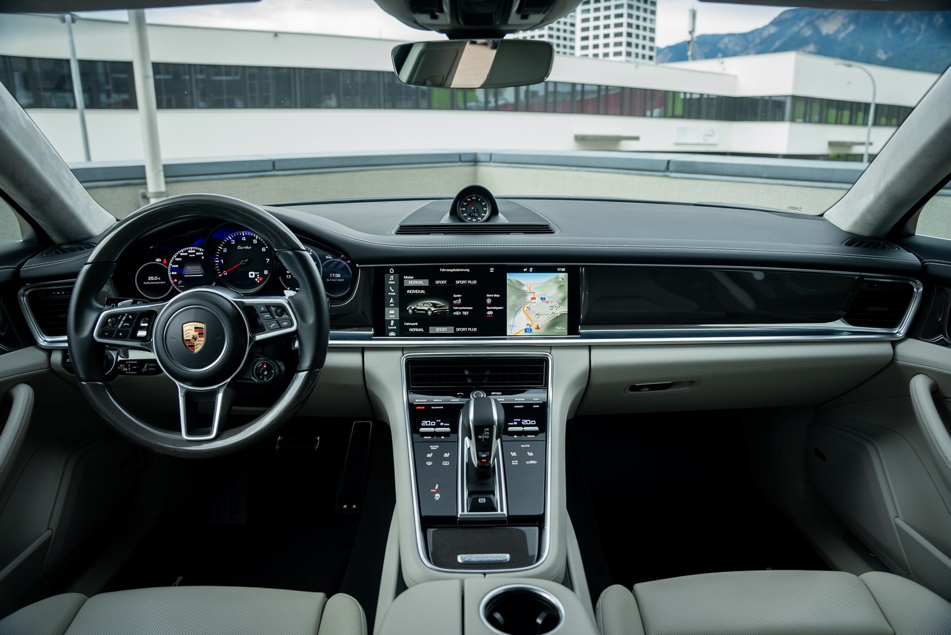 PORSCHE Panamera Turbo PDK-image-10