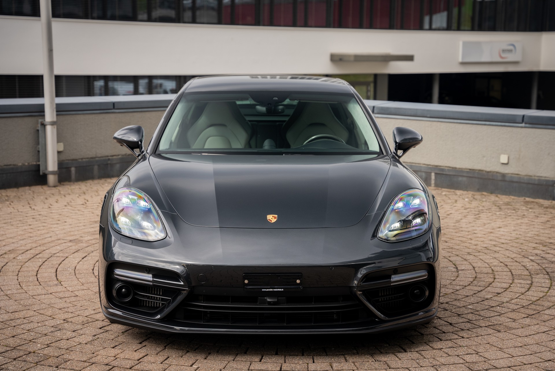 PORSCHE Panamera Turbo PDK-image-1