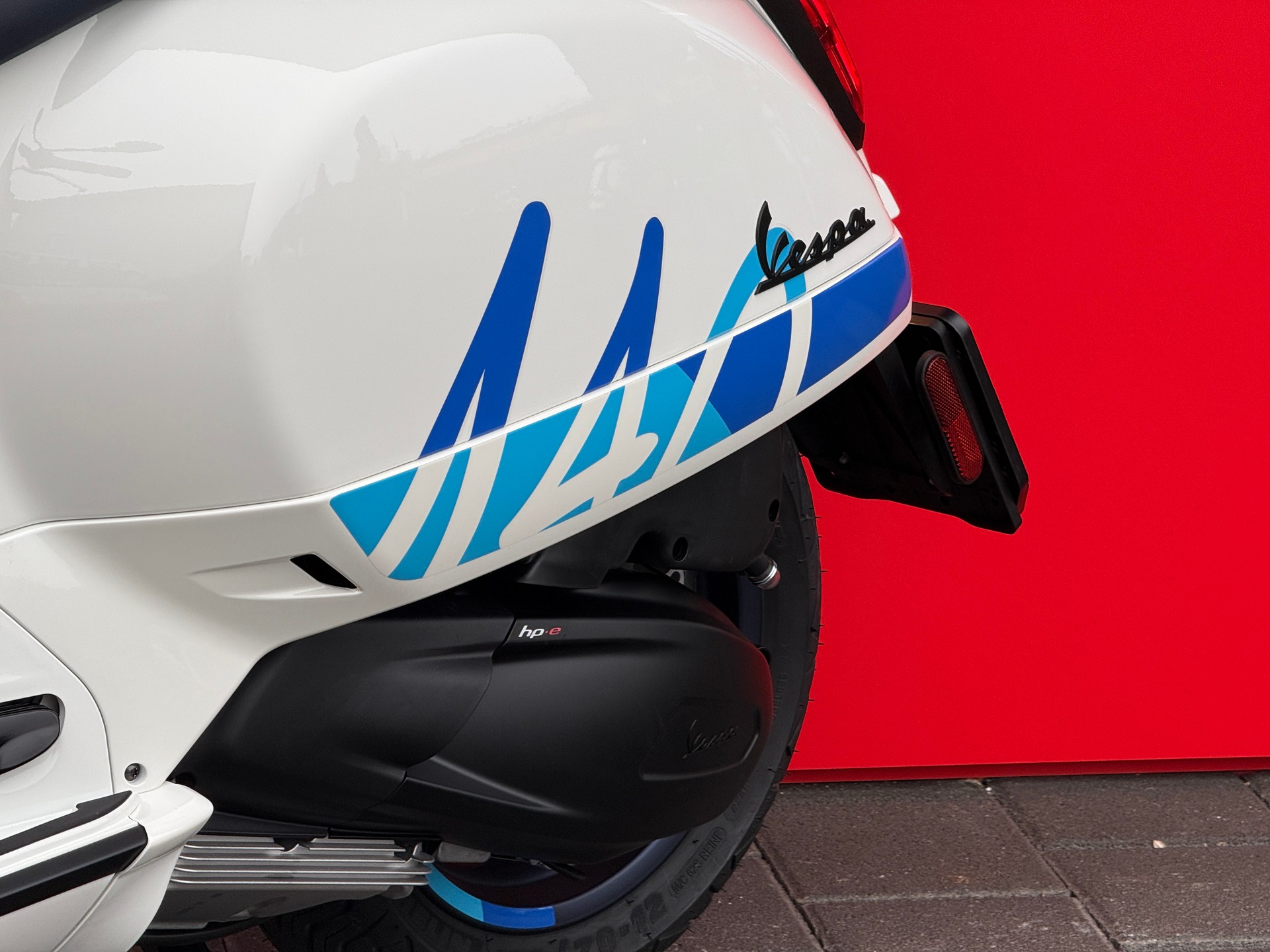 PIAGGIO Vespa GTV 300 "140th"-image-12