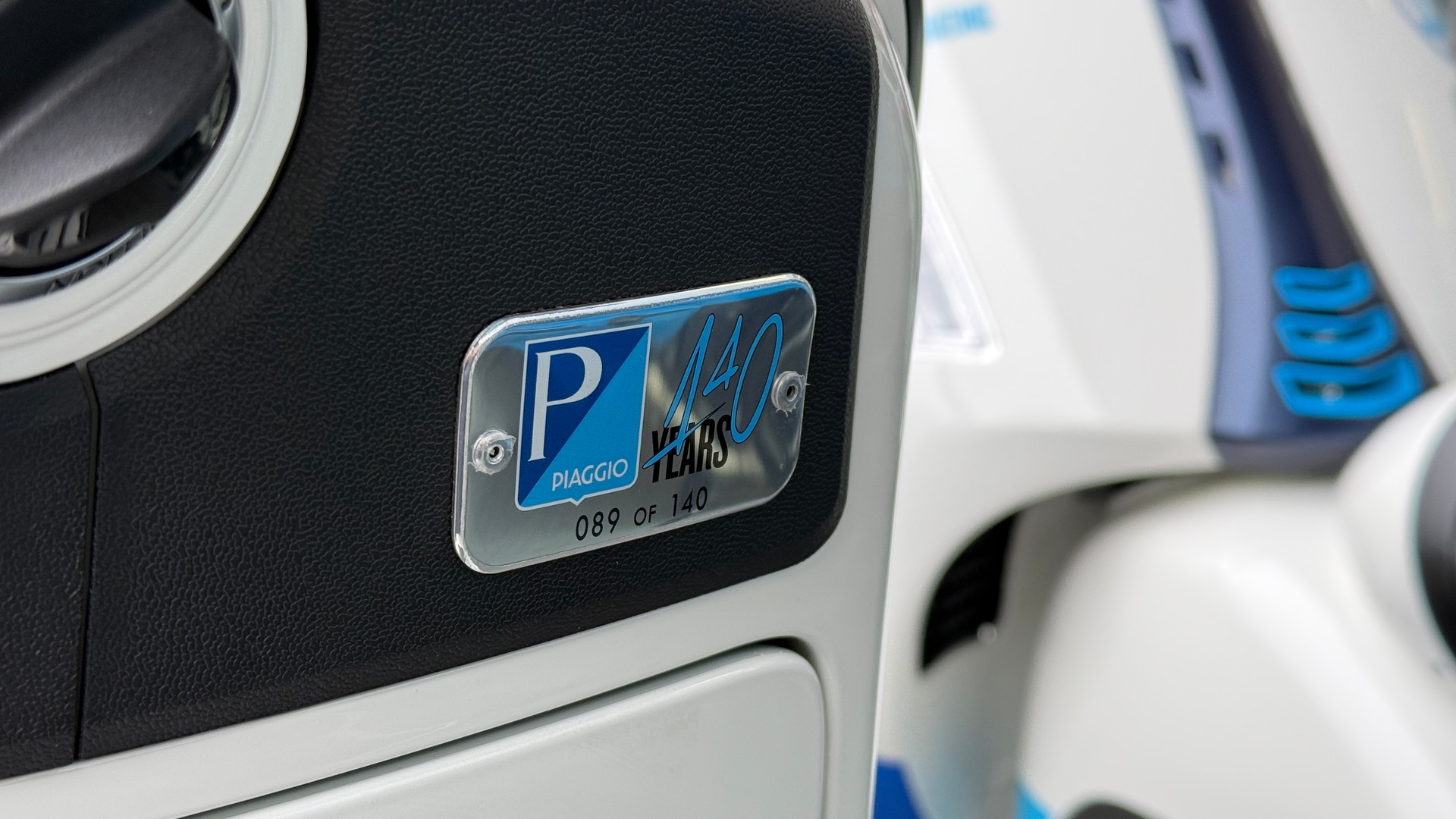 PIAGGIO Vespa GTV 300 "140th"-image-3
