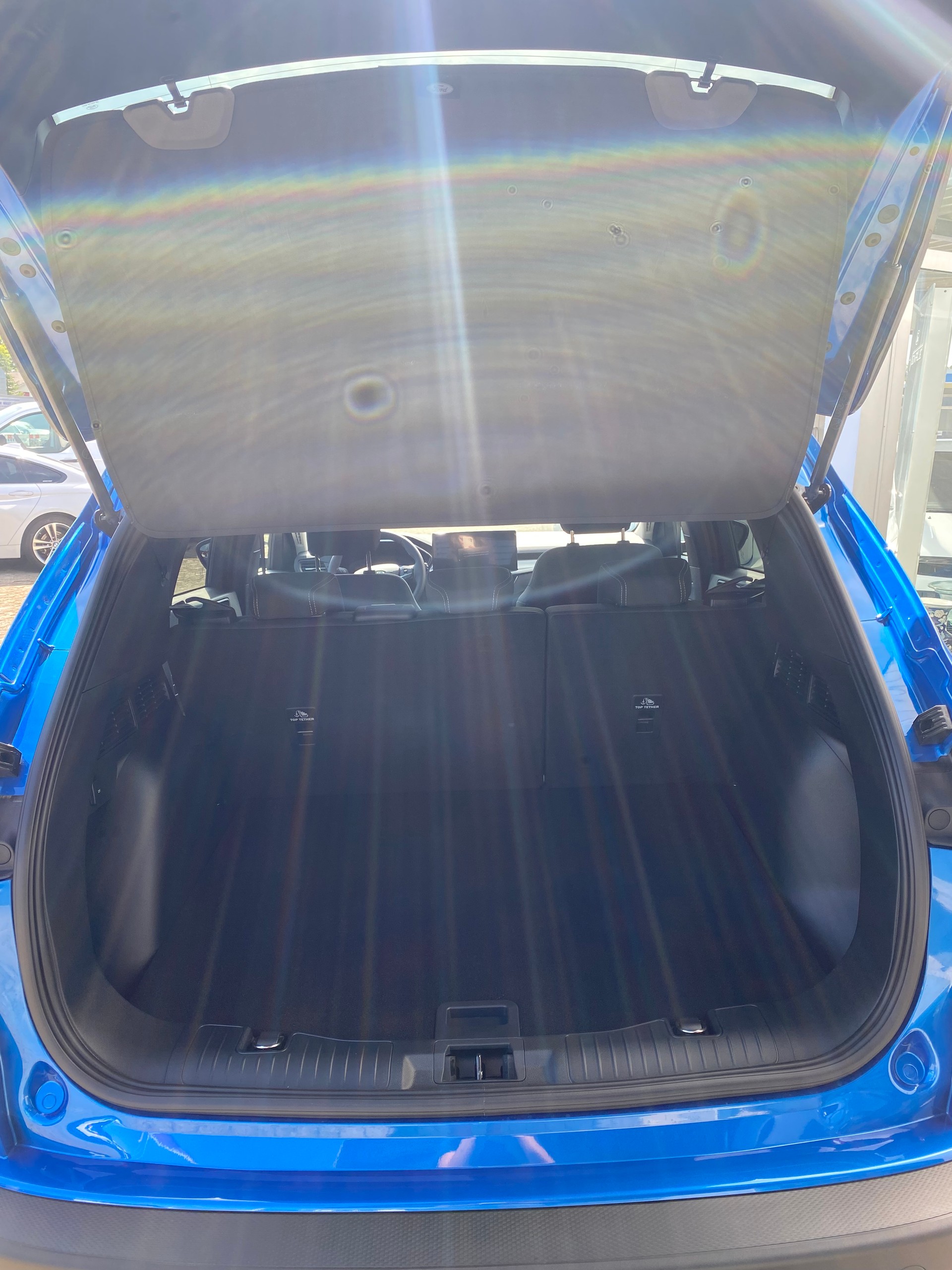 FORD Kuga 2.5 FHEV Titanium 4WD-image-6