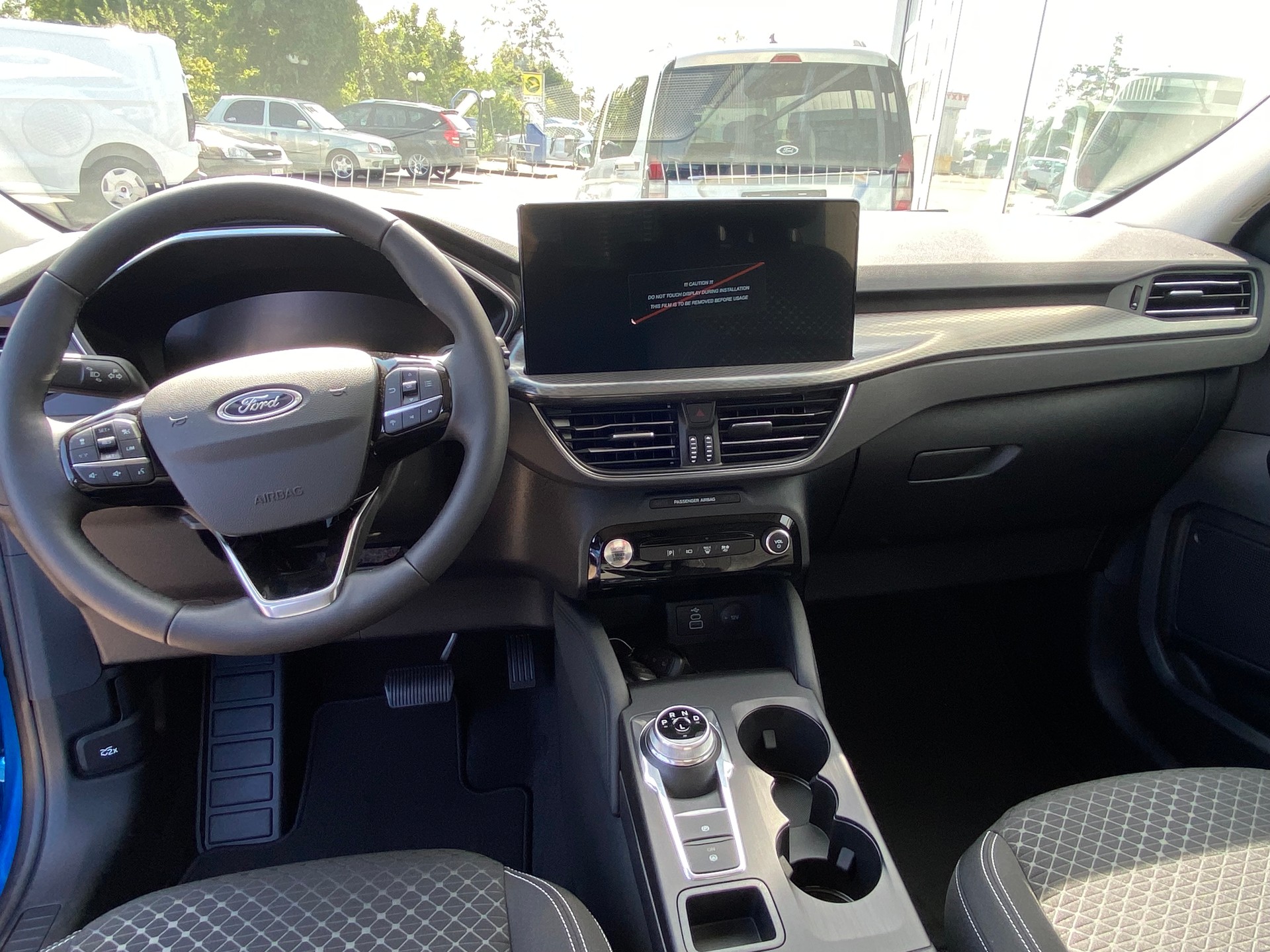 FORD Kuga 2.5 FHEV Titanium 4WD-image-3