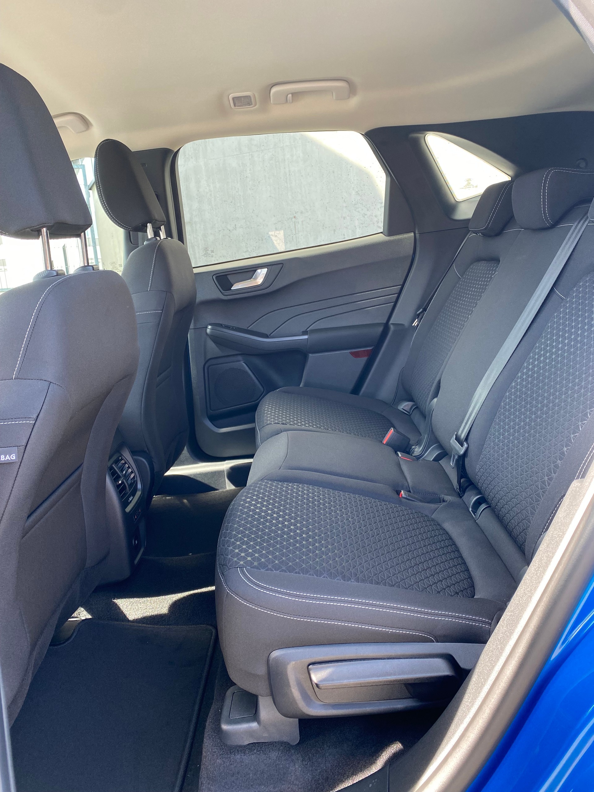 FORD Kuga 2.5 FHEV Titanium 4WD-image-5