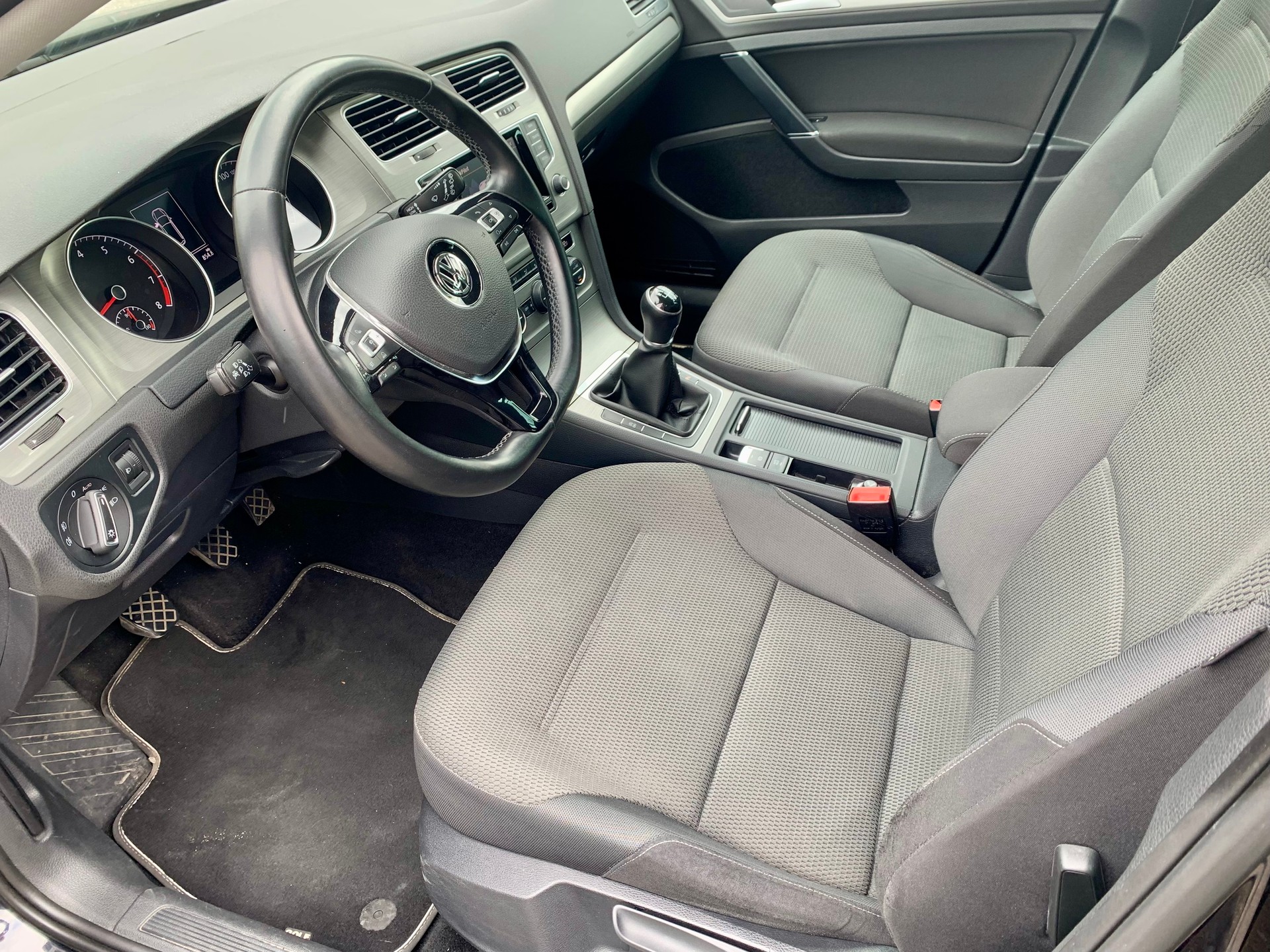 VW Golf 1.4 TSI Comfort-image-6