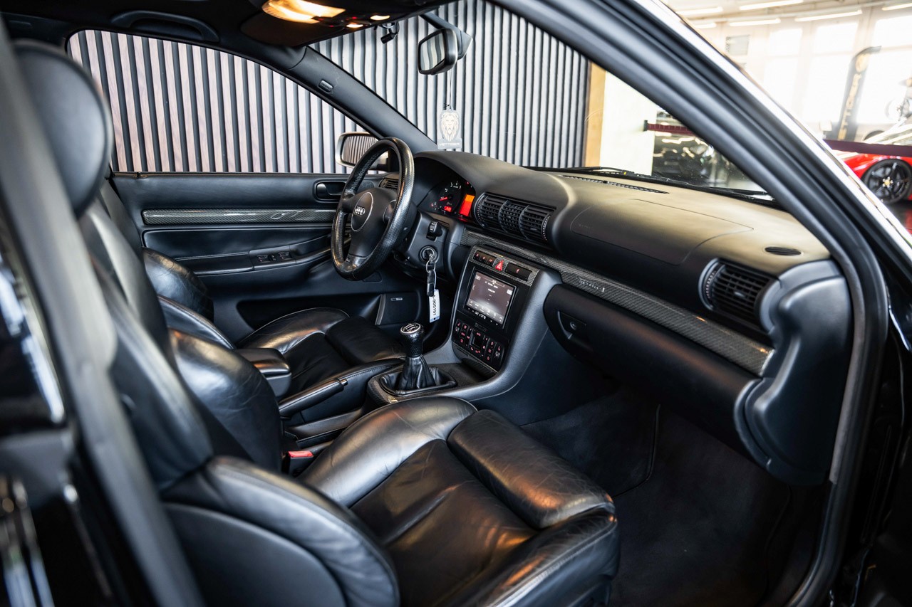 AUDI RS4 B5 Avant quattro-image-13