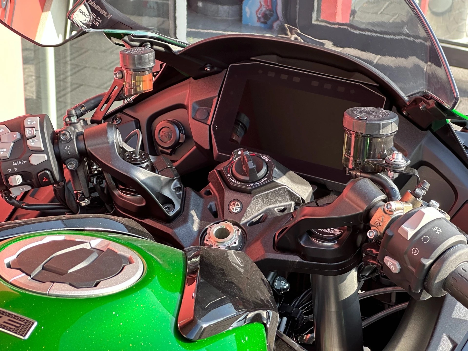 KAWASAKI Ninja H2 SX SE Performance Tourer-image-15