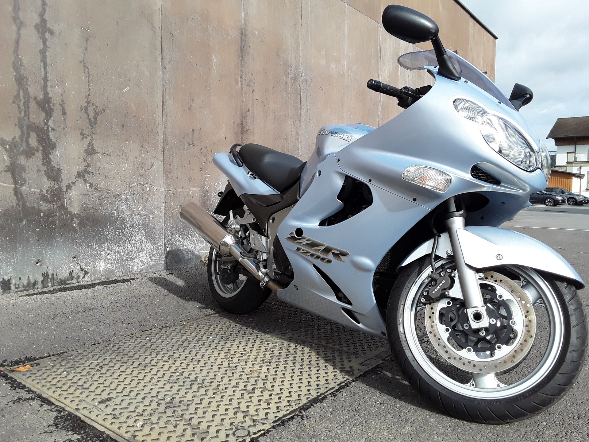 KAWASAKI ZZ-R 1200-image-4