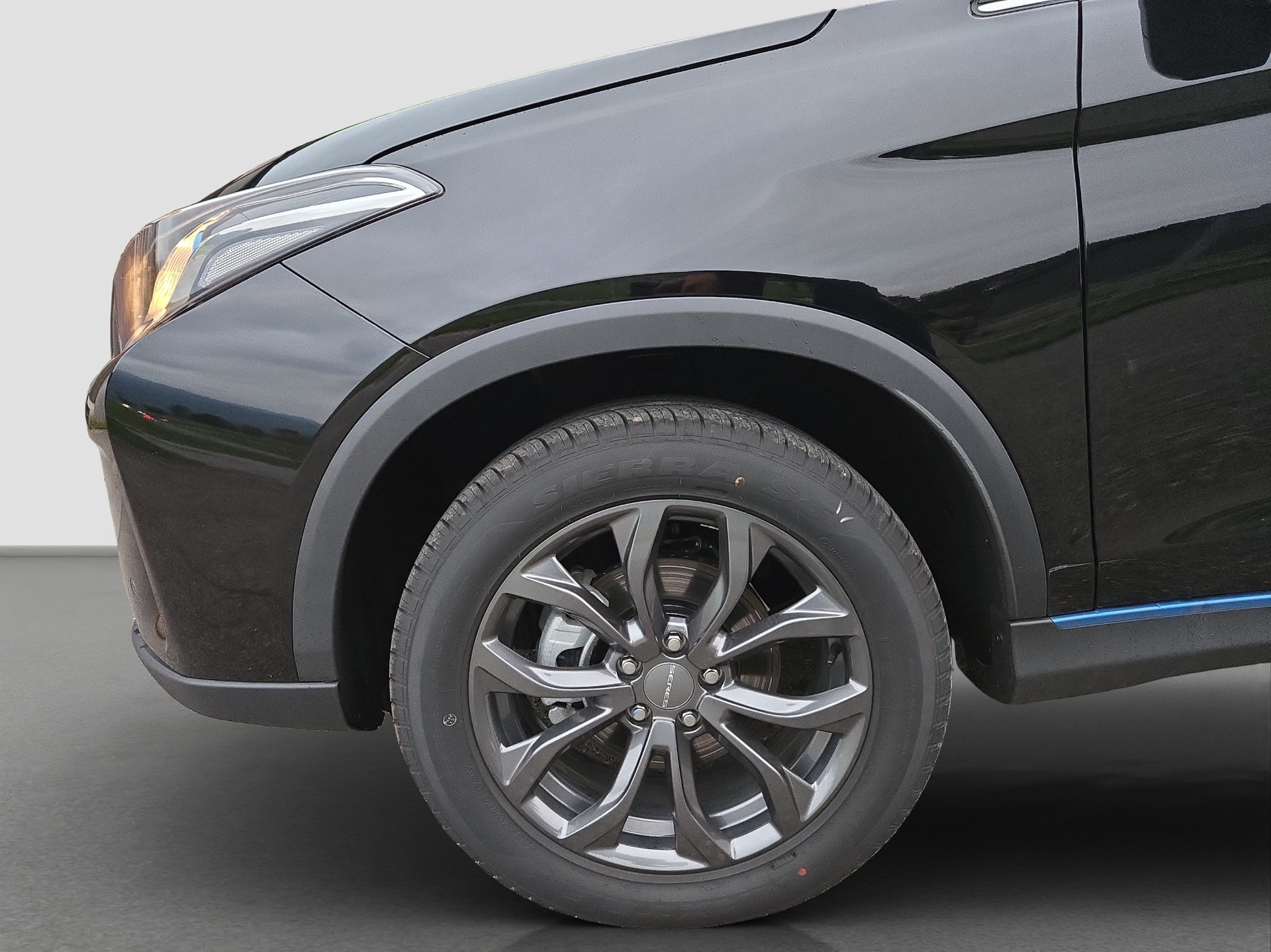 SERES Seres 3 Luxury 54kWh-image-17