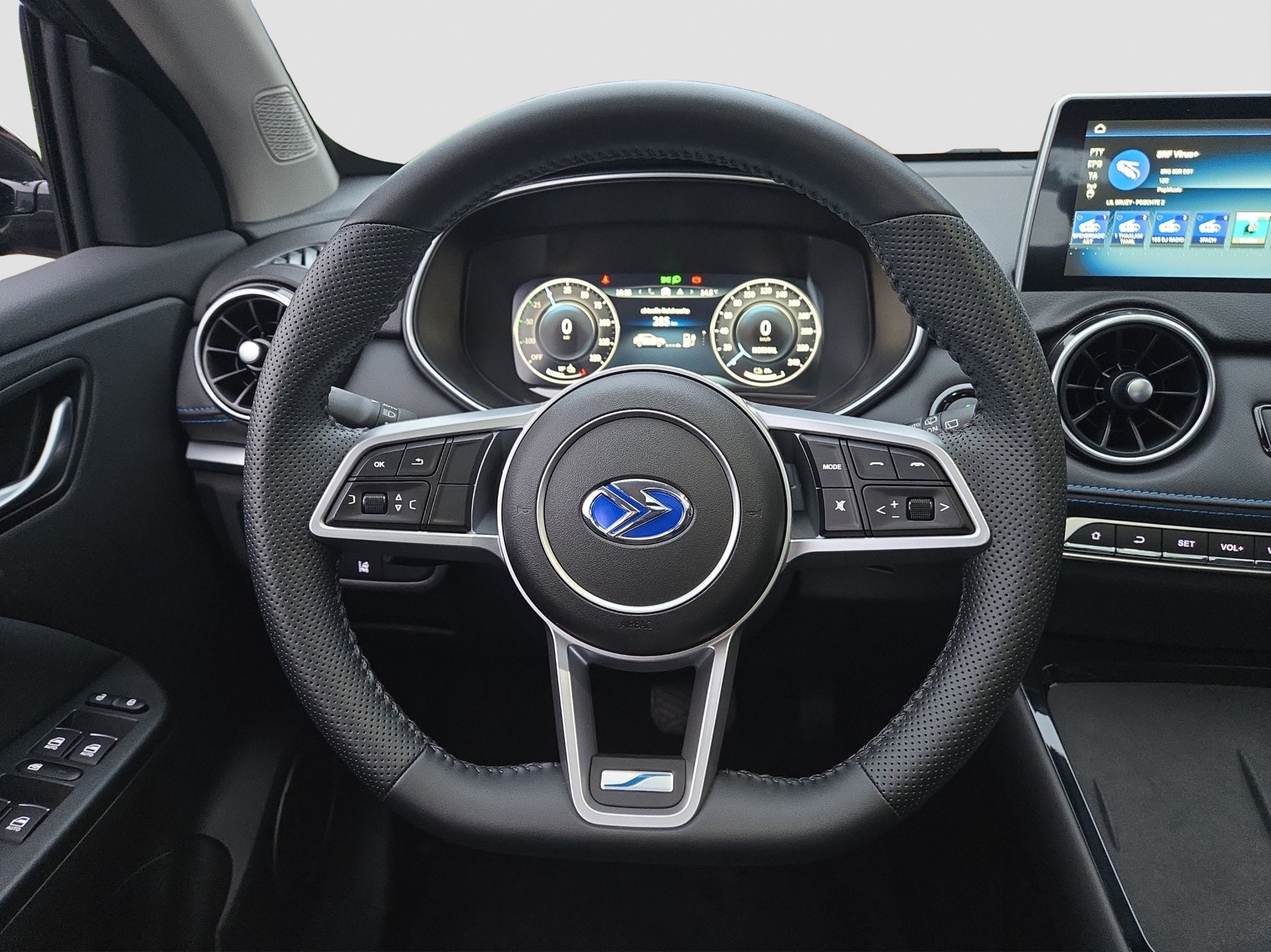 SERES Seres 3 Luxury 54kWh-image-8