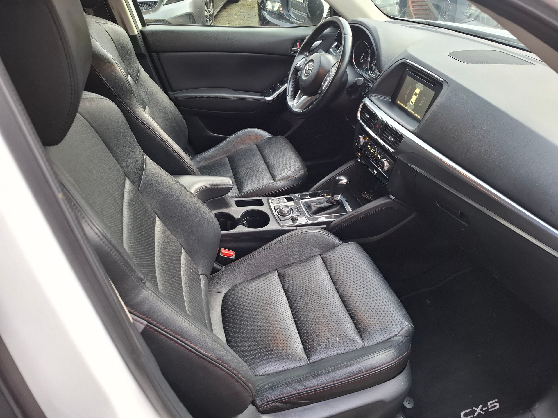 MAZDA CX-5 2.2 D HP Revolution AWD Automatic-image-11