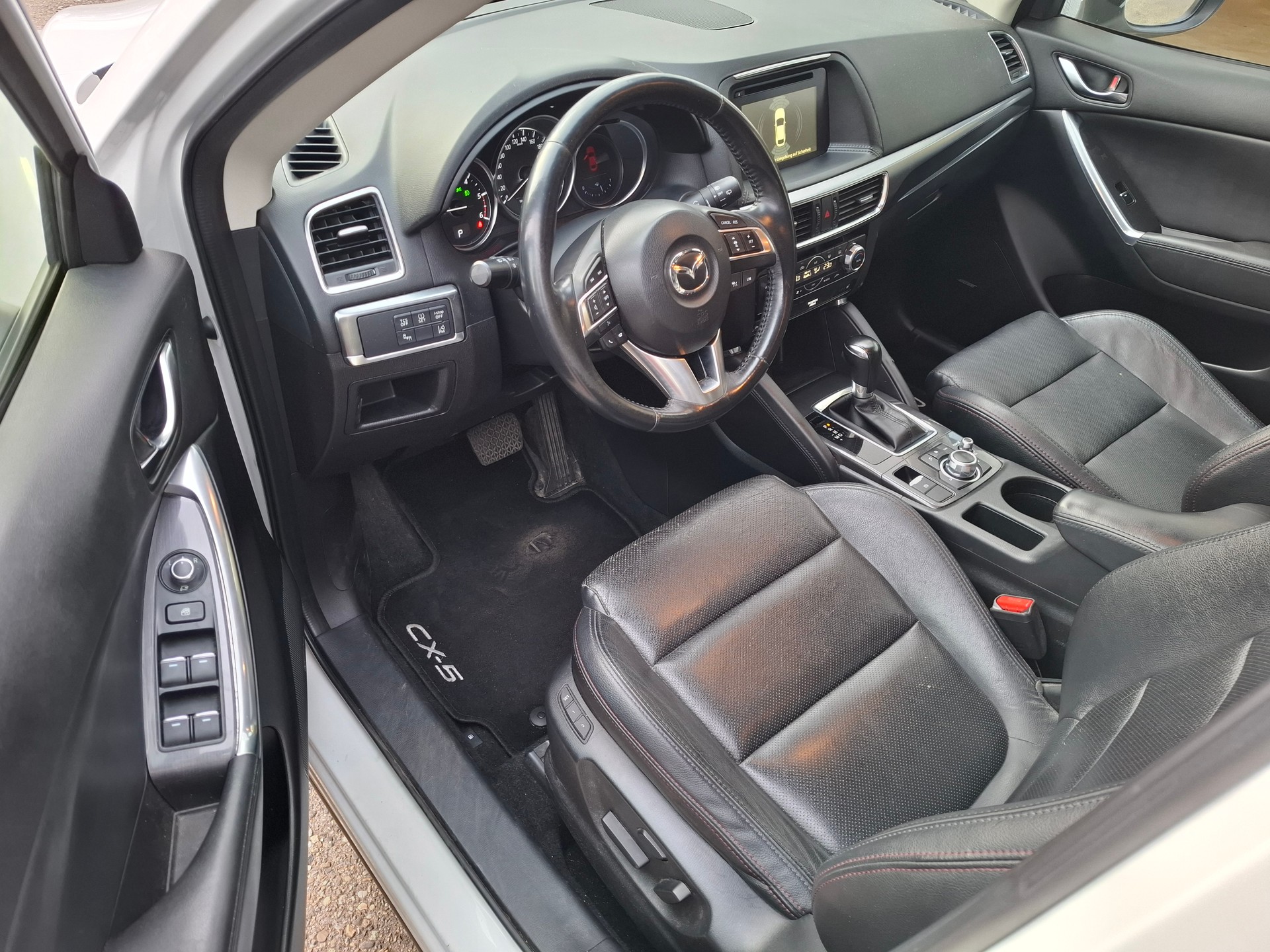 MAZDA CX-5 2.2 D HP Revolution AWD Automatic-image-1